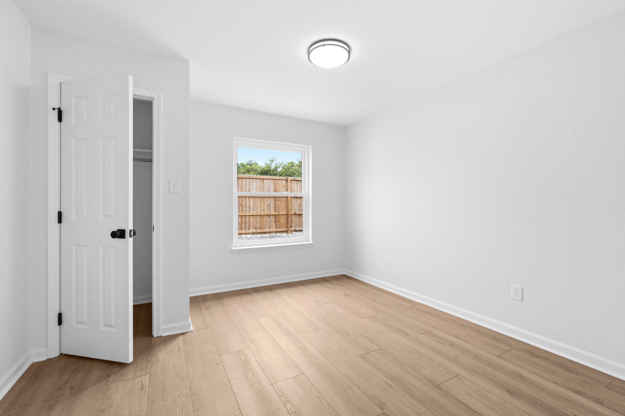 Diamond Head-Lakeside - Residential