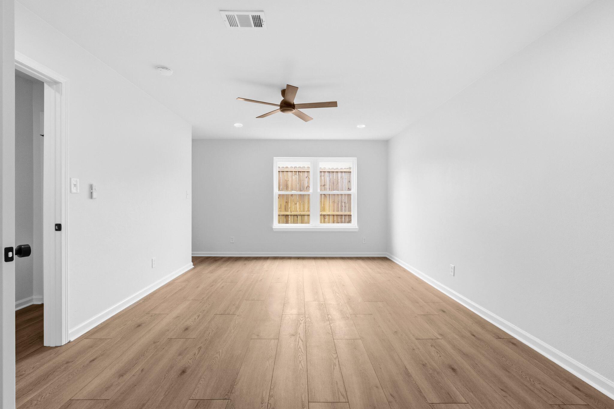 Diamond Head-Lakeside - Residential