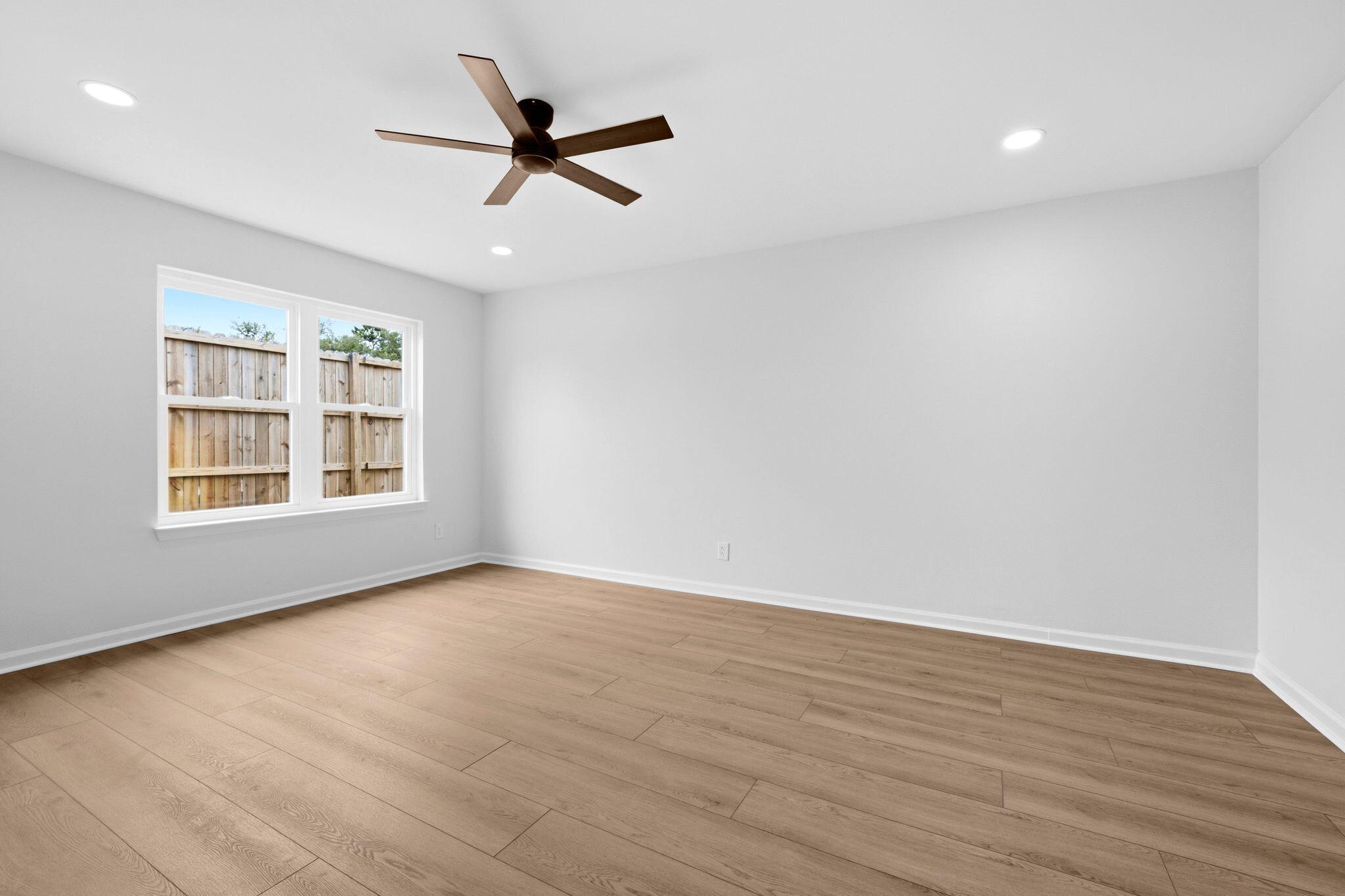 Diamond Head-Lakeside - Residential