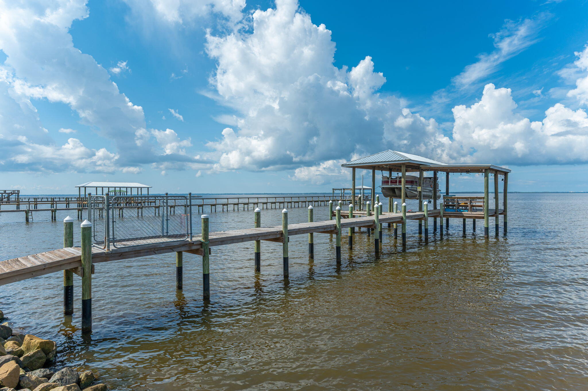 BAY HARBOUR - Land