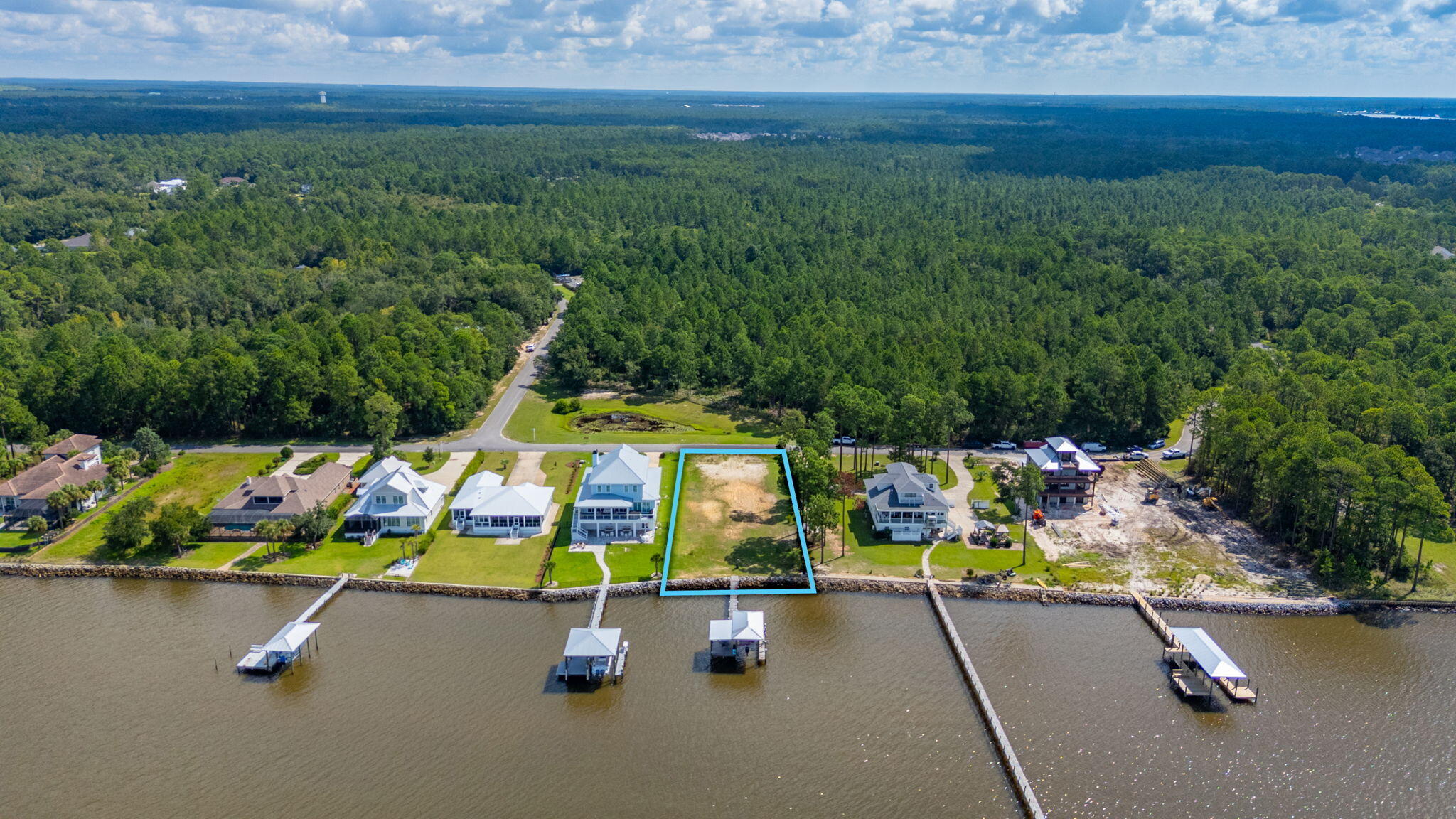 BAY HARBOUR - Land