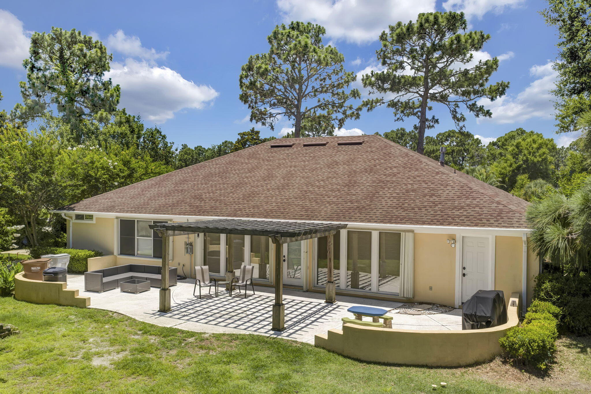 HOLLEY BY THE SEA - Residential