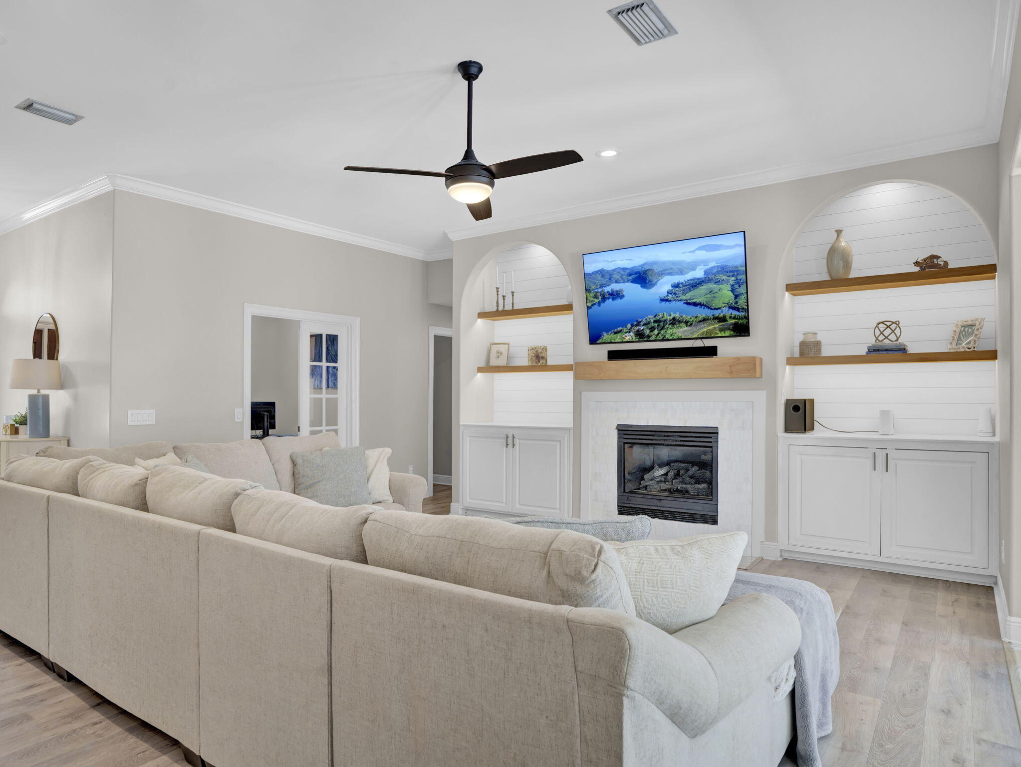 HOLLEY BY THE SEA - Residential