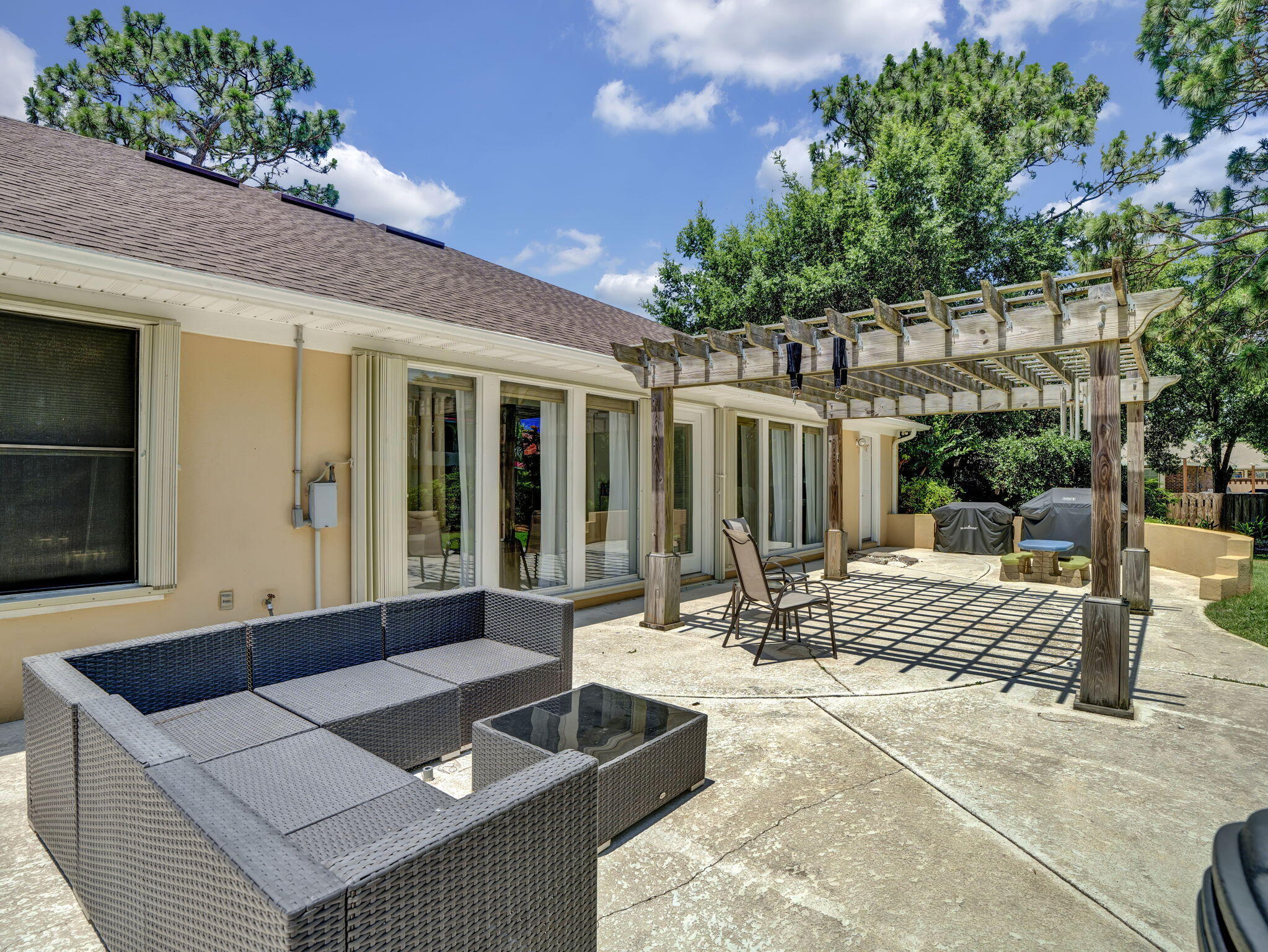 HOLLEY BY THE SEA - Residential