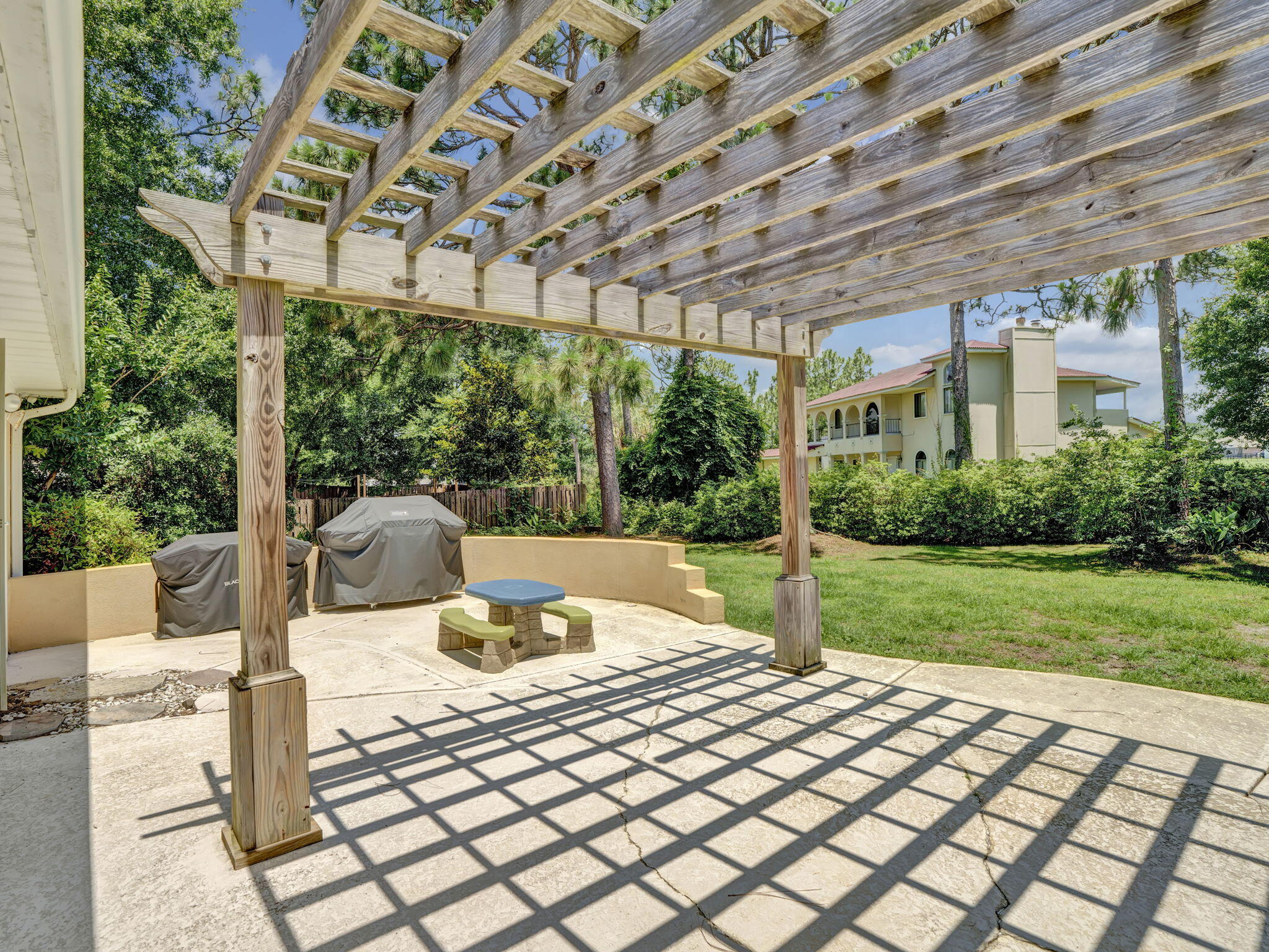 HOLLEY BY THE SEA - Residential