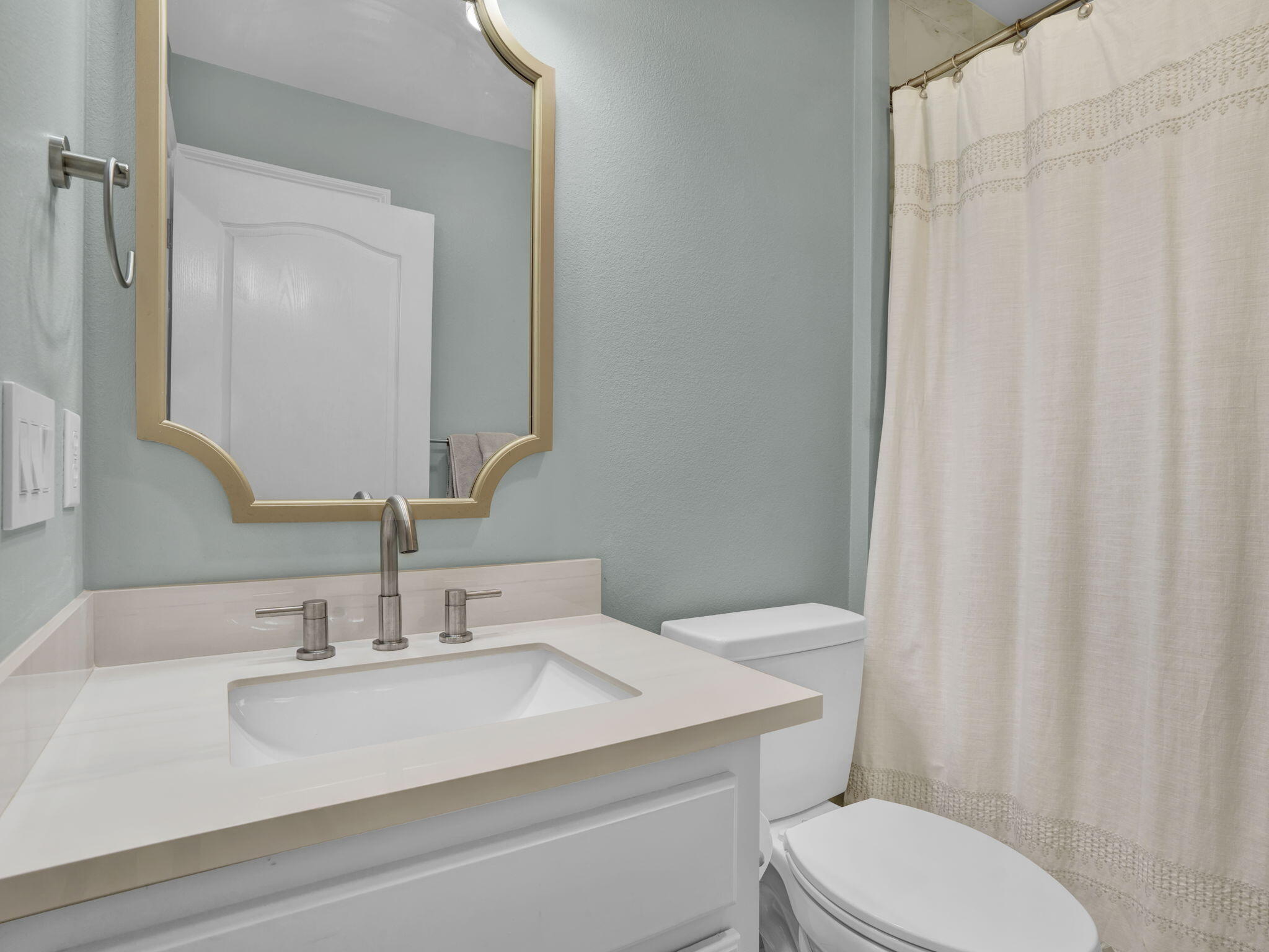 HOLLEY BY THE SEA - Residential