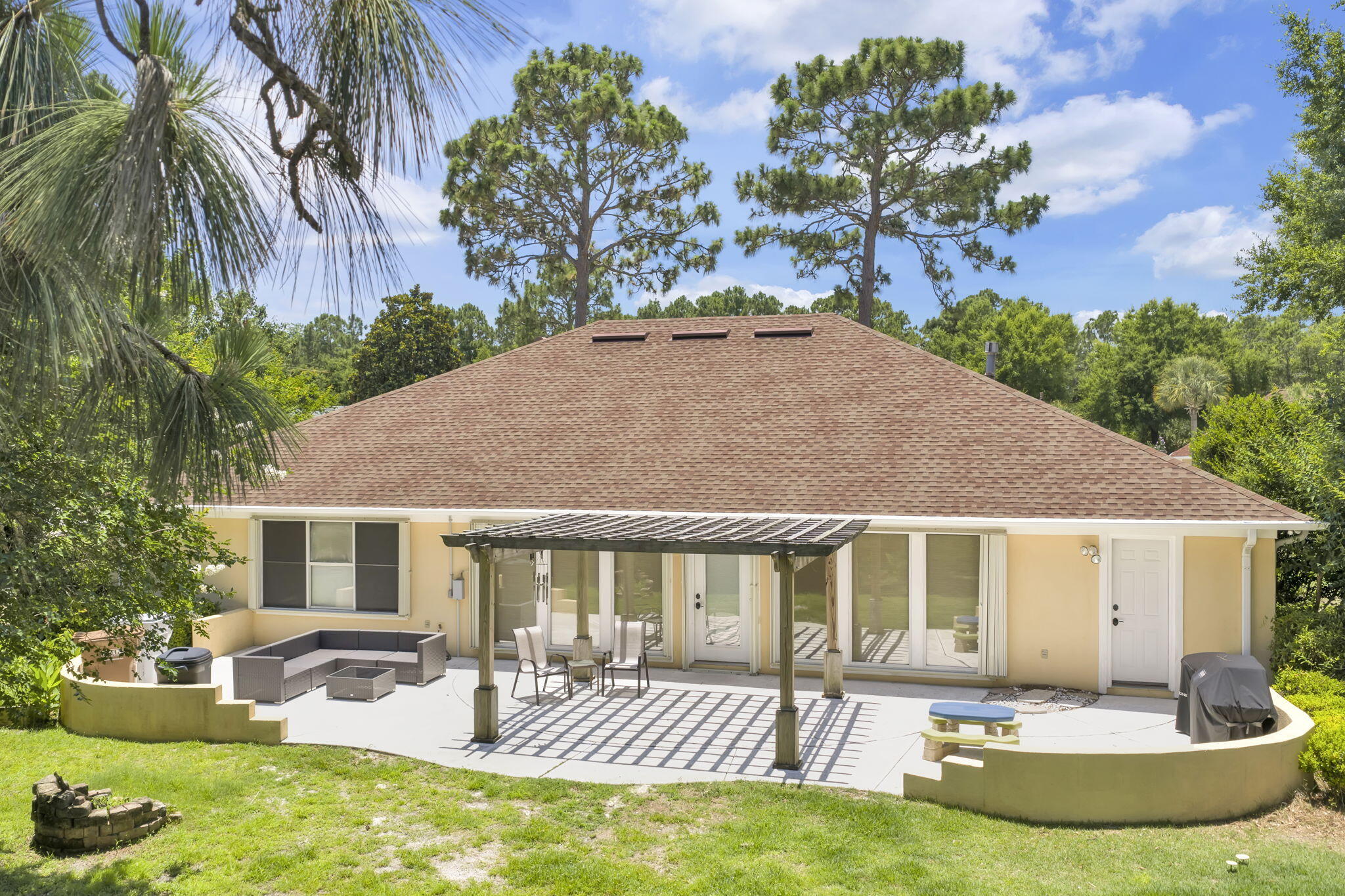 HOLLEY BY THE SEA - Residential