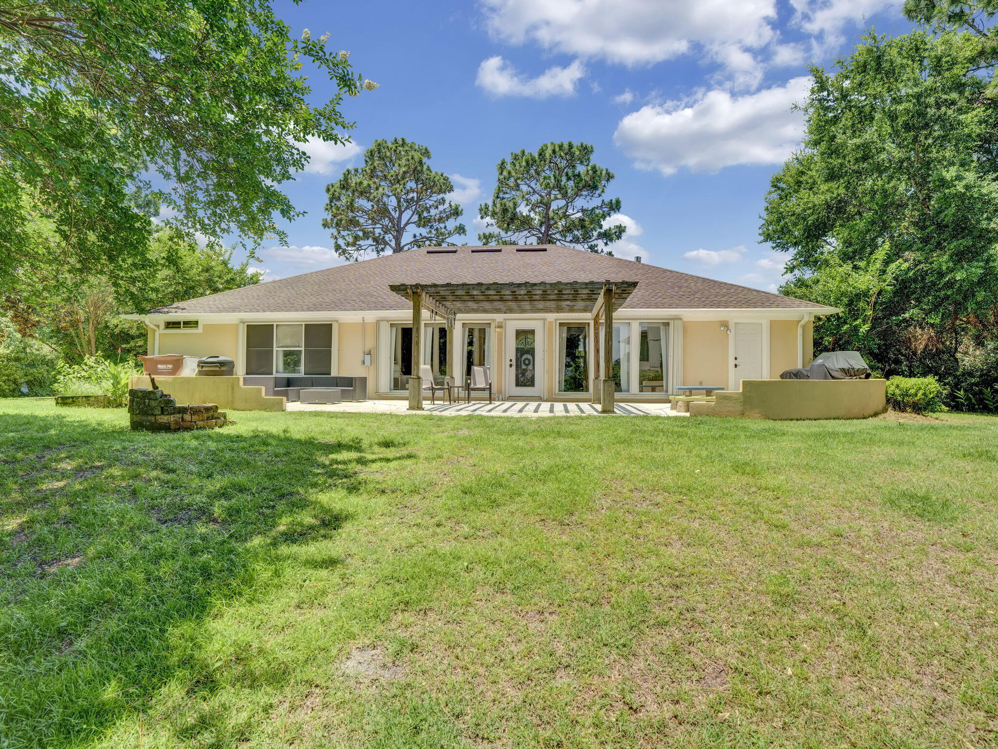 HOLLEY BY THE SEA - Residential