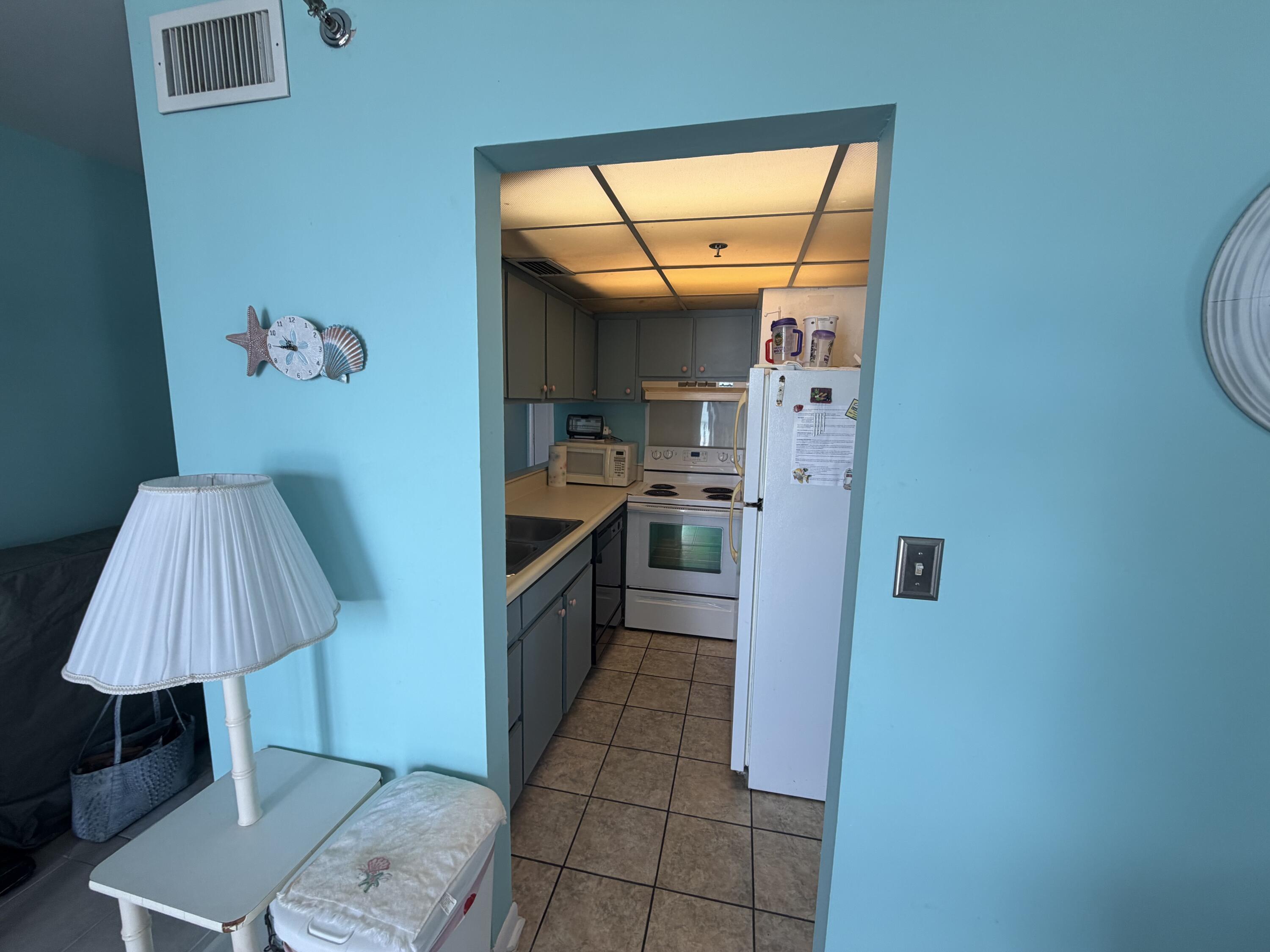 SUNBIRD CONDO - Residential
