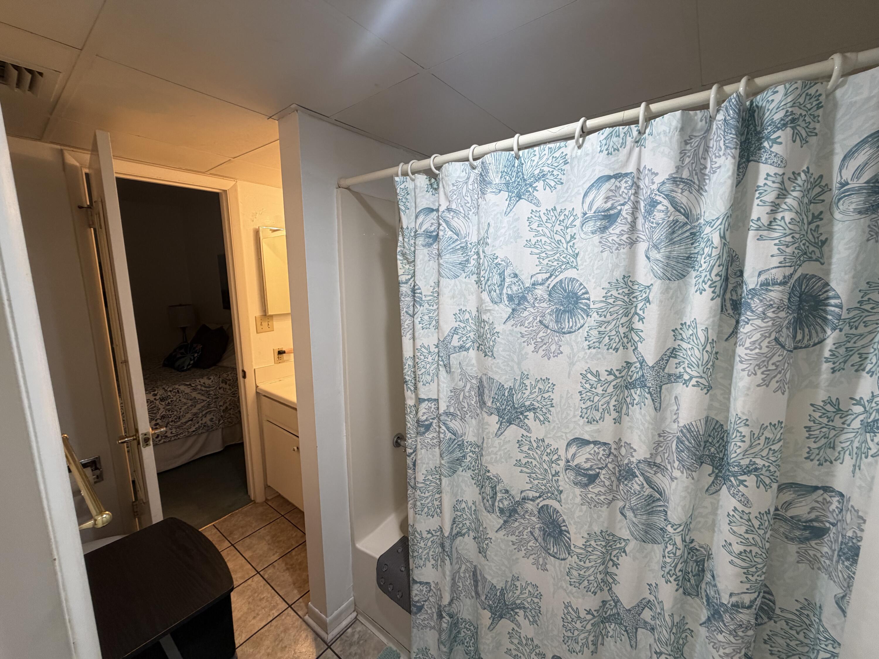 SUNBIRD CONDO - Residential