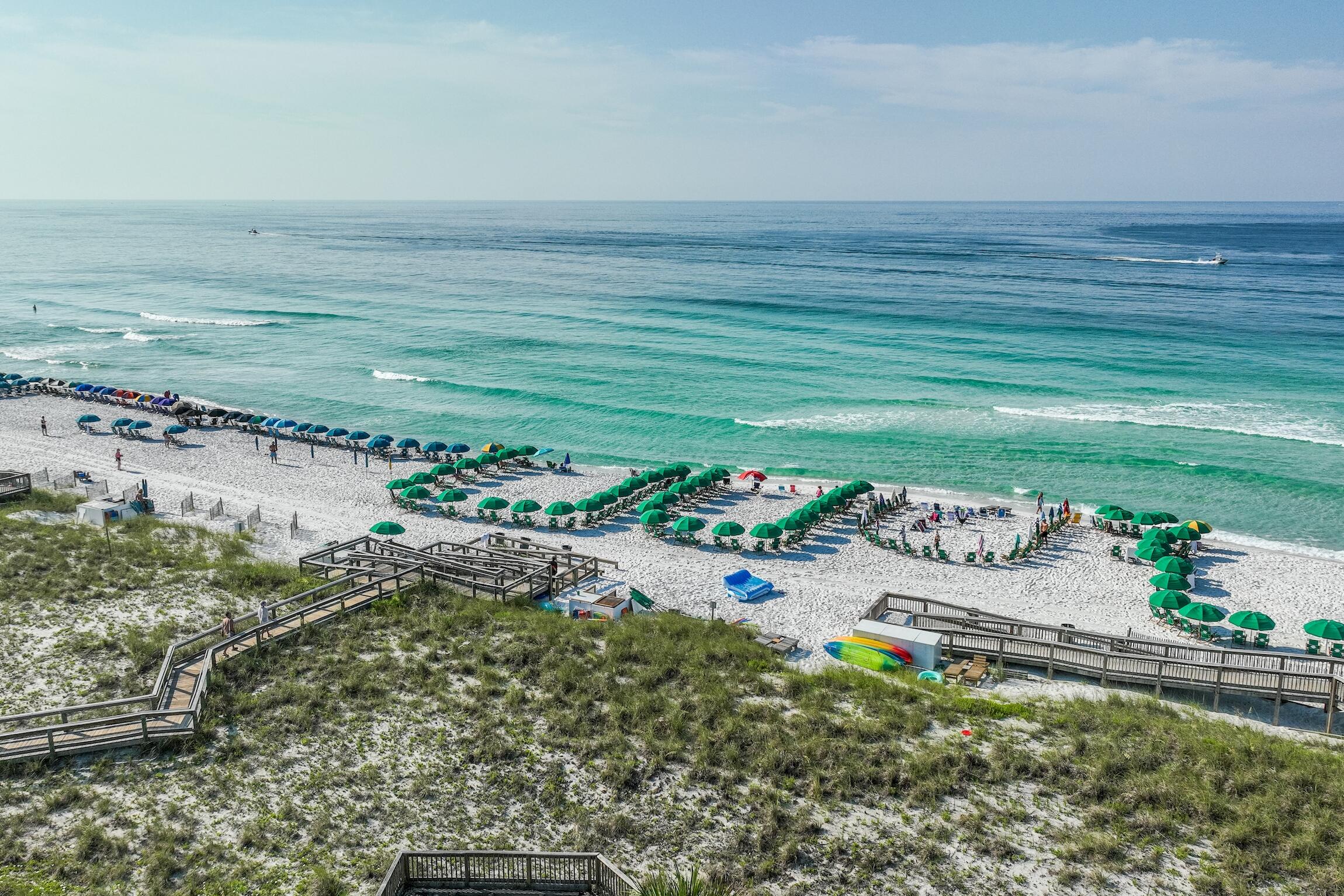 ISLANDER CONDO - Residential