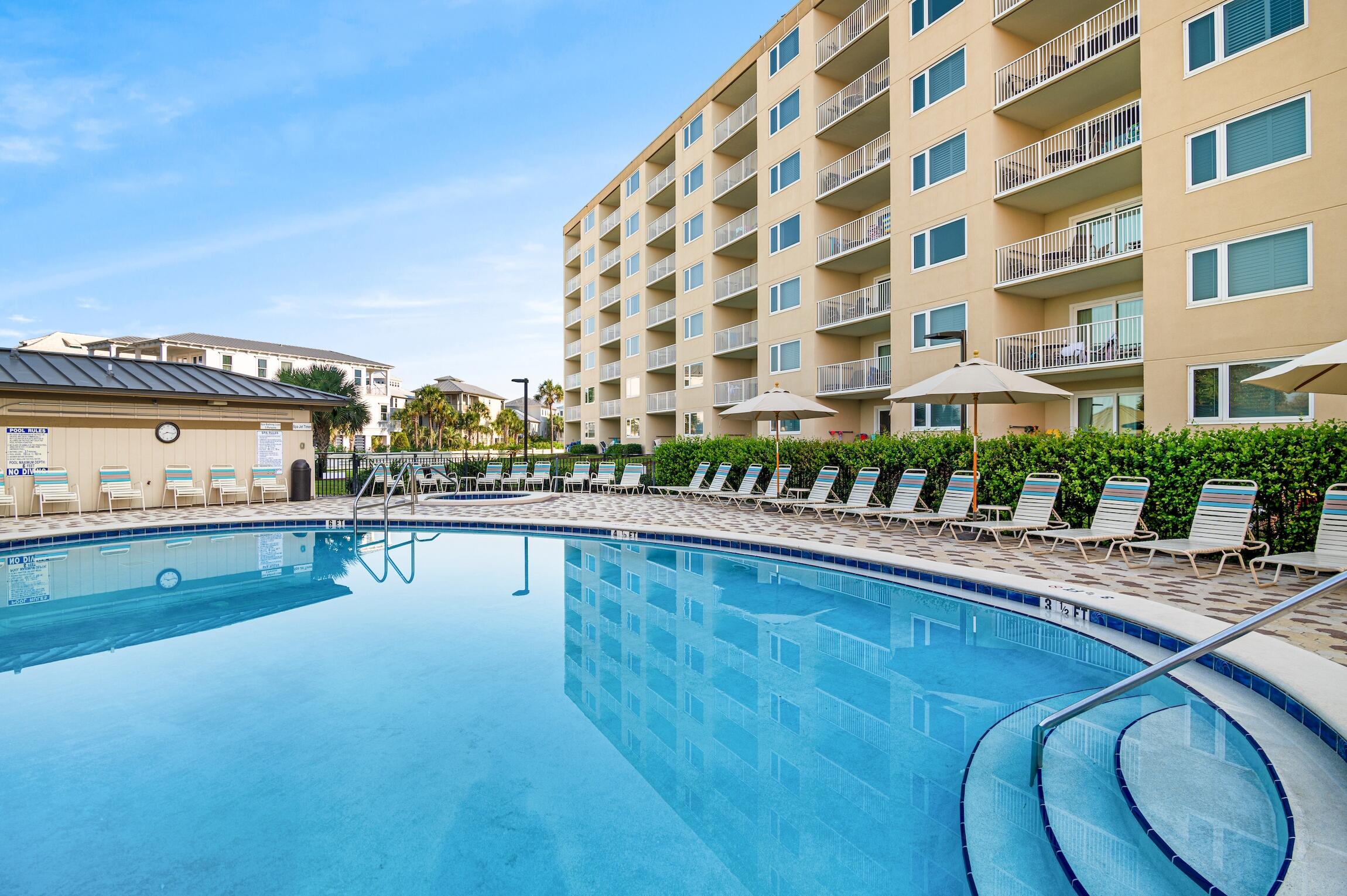 ISLANDER CONDO - Residential
