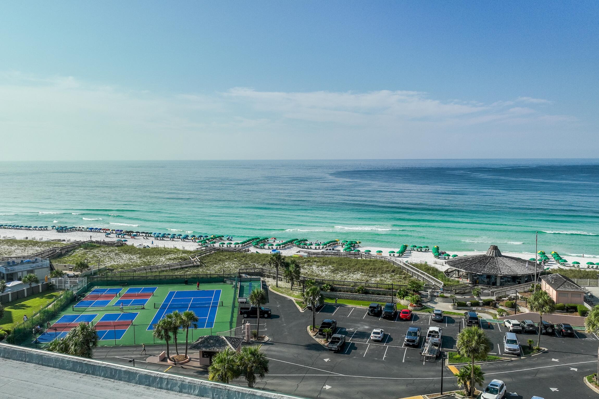 ISLANDER CONDO - Residential