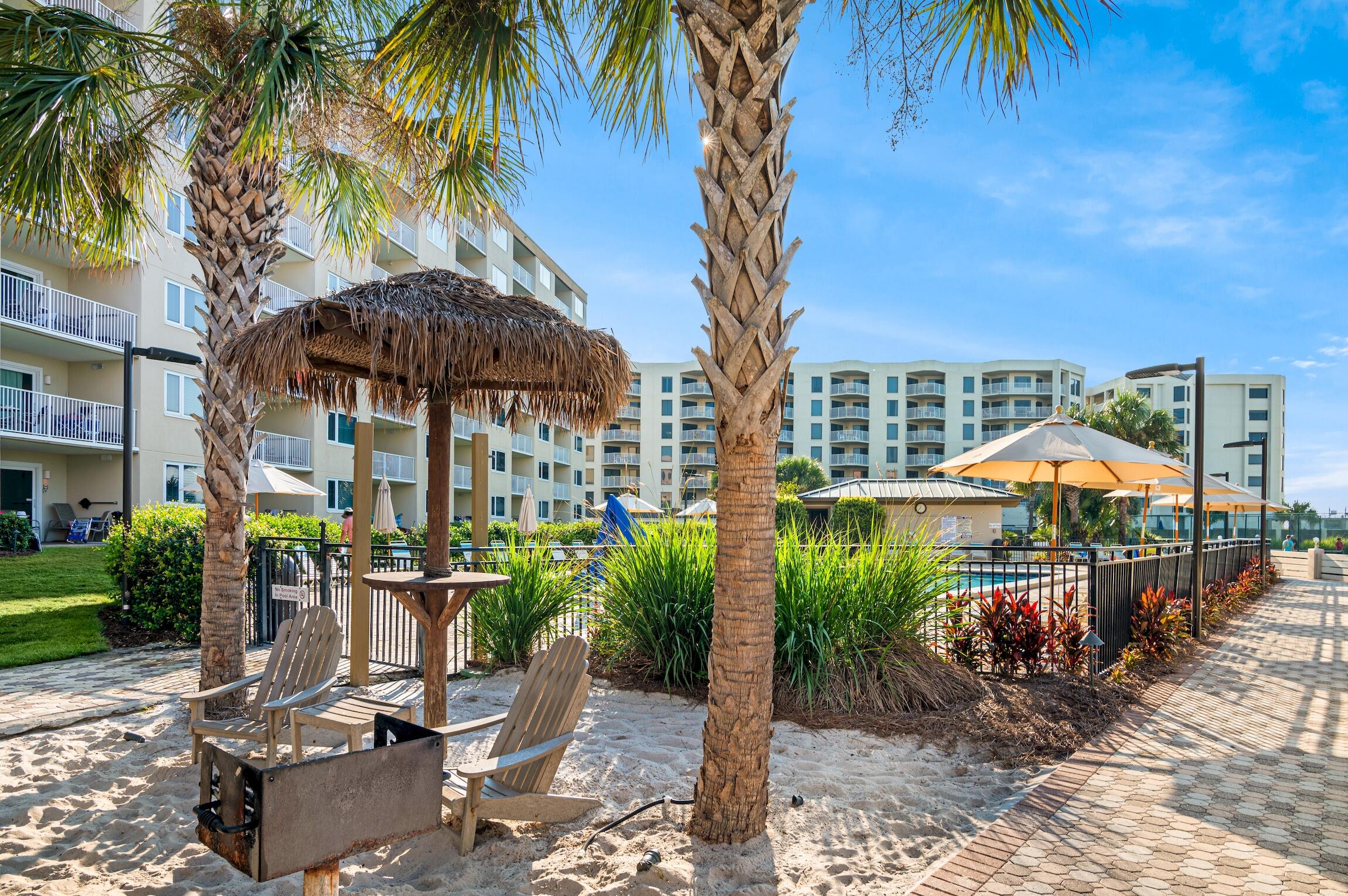 ISLANDER CONDO - Residential
