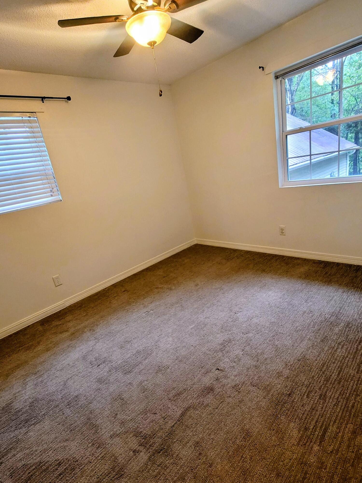 METES & BOUNDS - Residential Lease