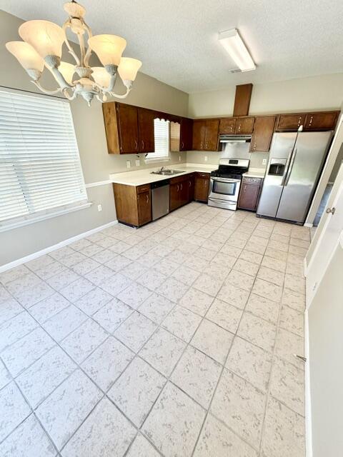 SADDLE CREEK - Residential