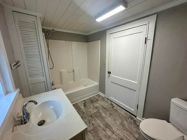 OAK PARK - Residential Lease