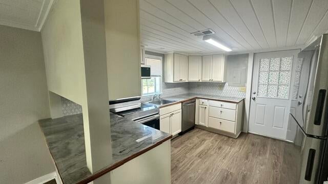OAK PARK - Residential Lease
