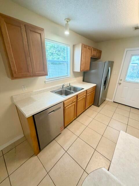 SANTA ROSA OAKS CONDOMINIUM - Residential