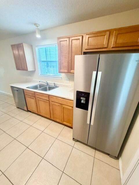 SANTA ROSA OAKS CONDOMINIUM - Residential