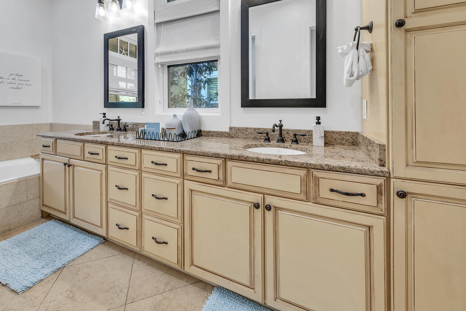 FOREST LAKES - Residential