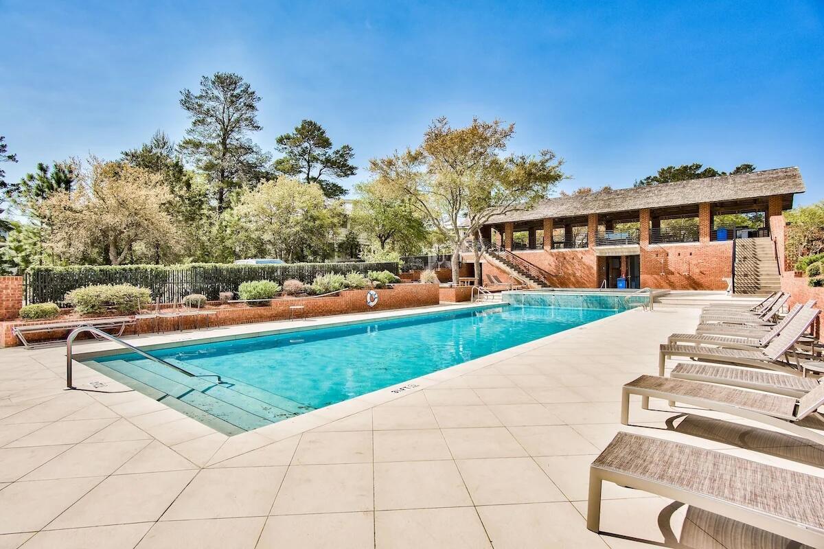 FOREST LAKES - Residential