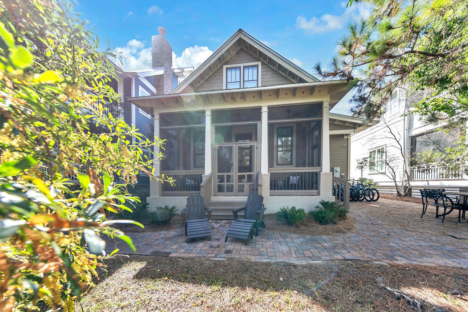 FOREST LAKES - Residential