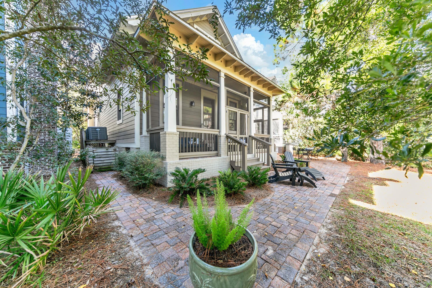 FOREST LAKES - Residential