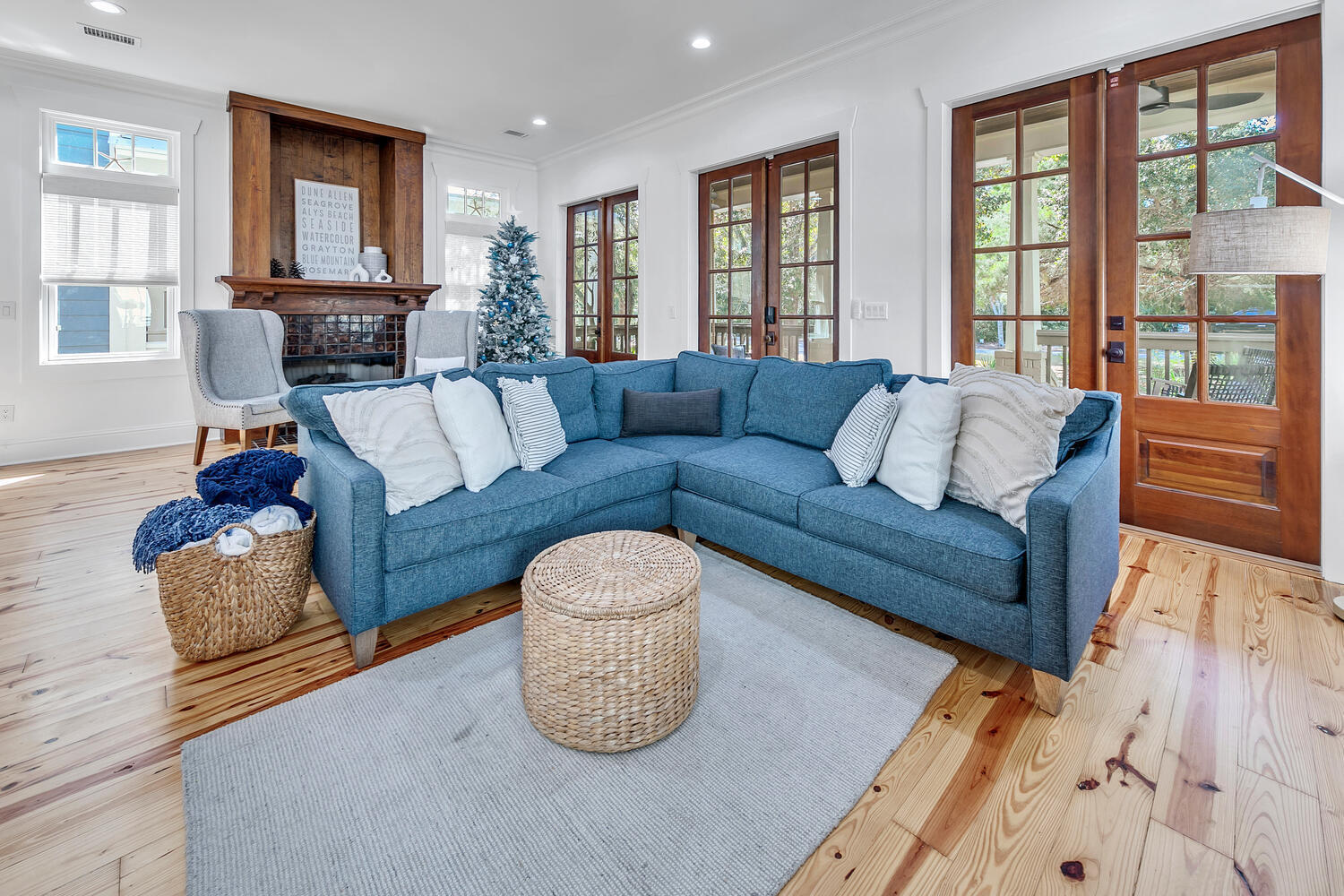 FOREST LAKES - Residential