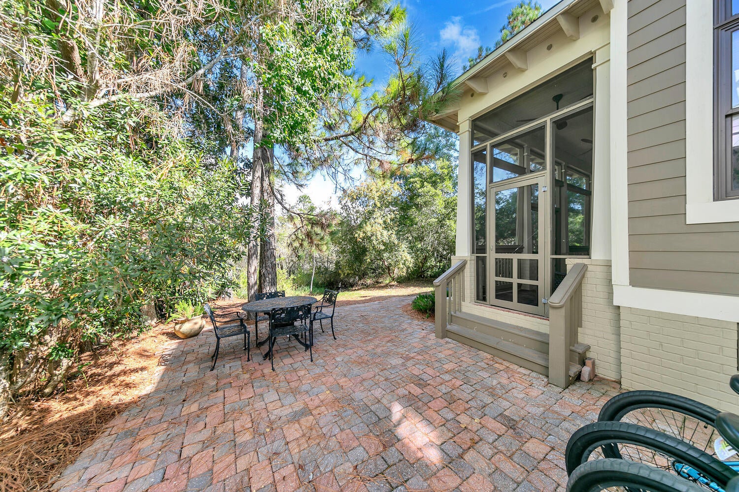 FOREST LAKES - Residential