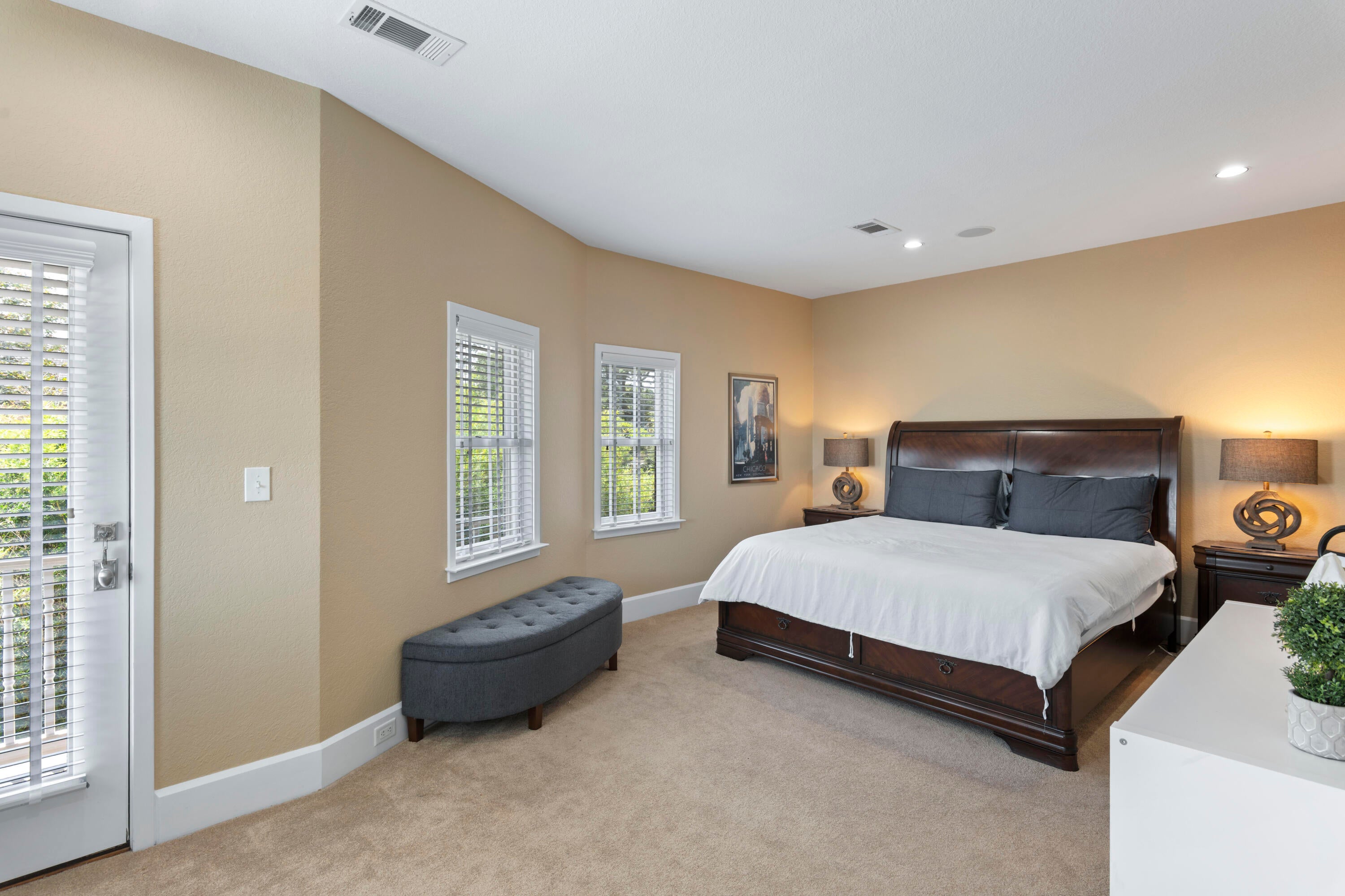 COURT OF NORTH HILL - Residential