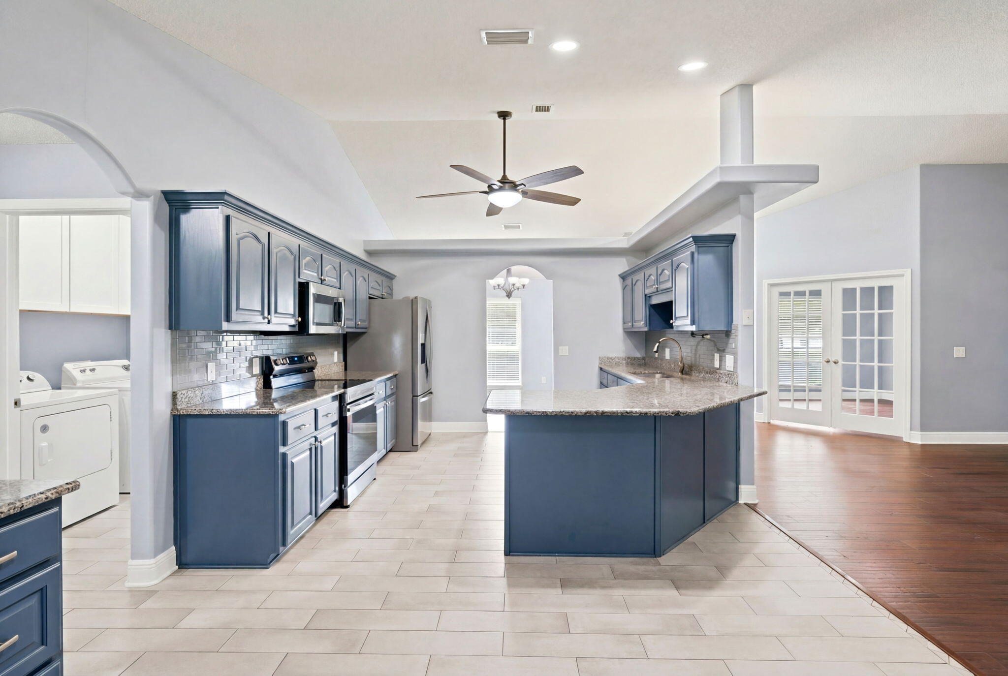 HOLLEY BY THE SEA - Residential