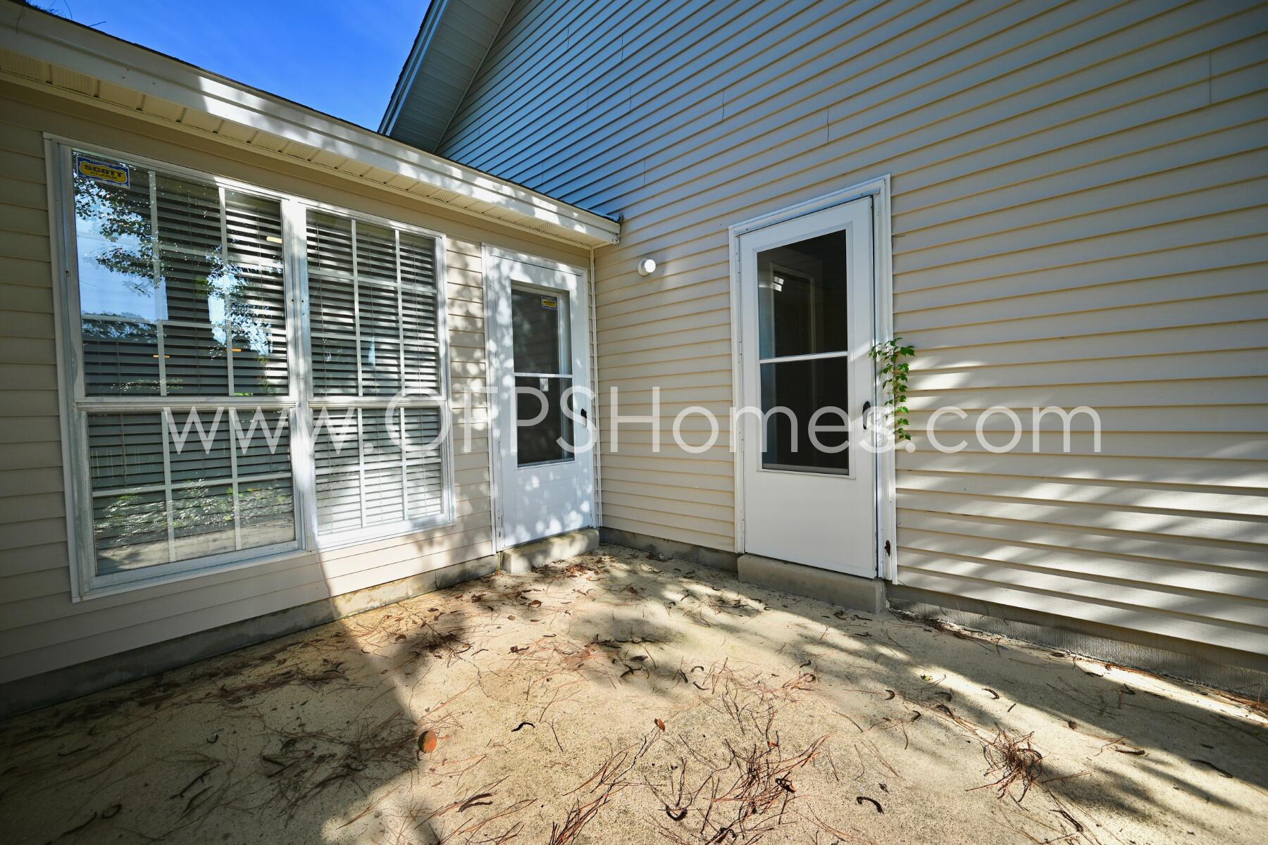 EMERALD GARDENS - Residential Lease