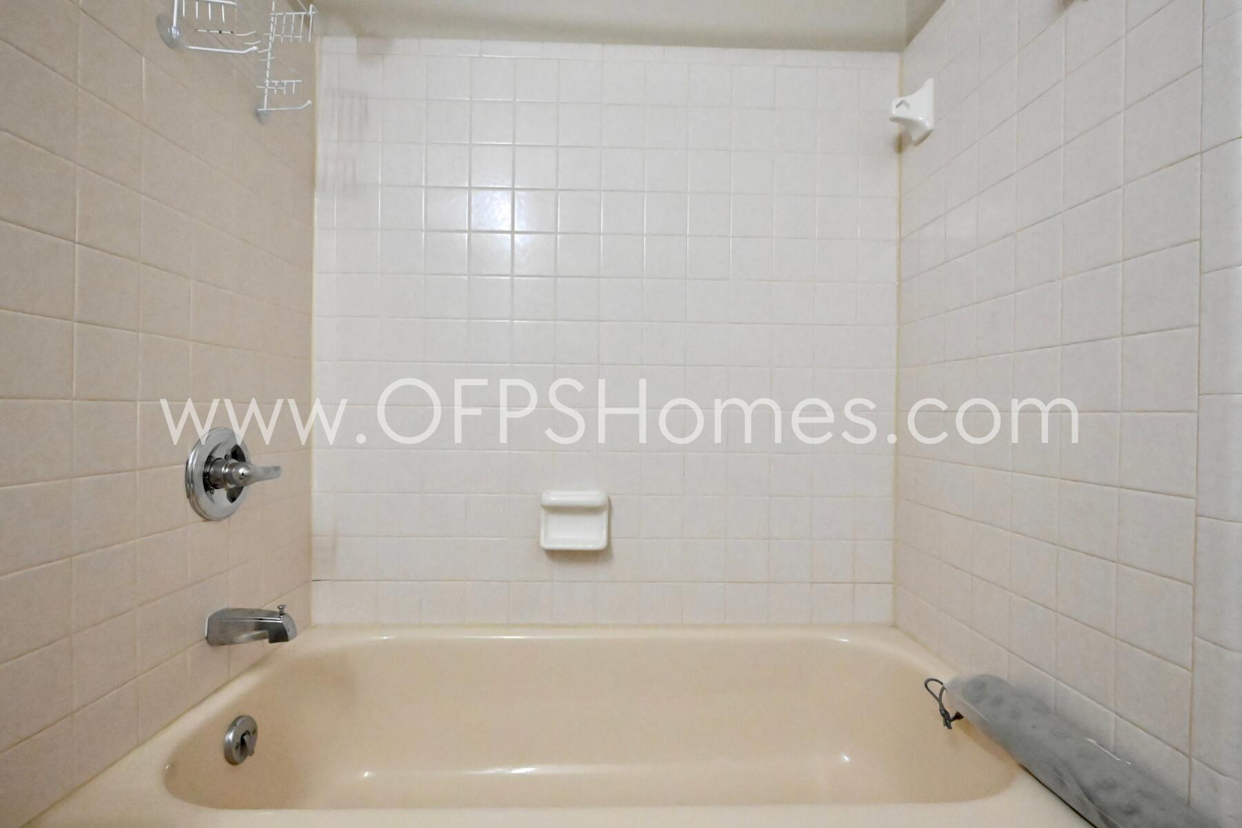 EMERALD GARDENS - Residential Lease