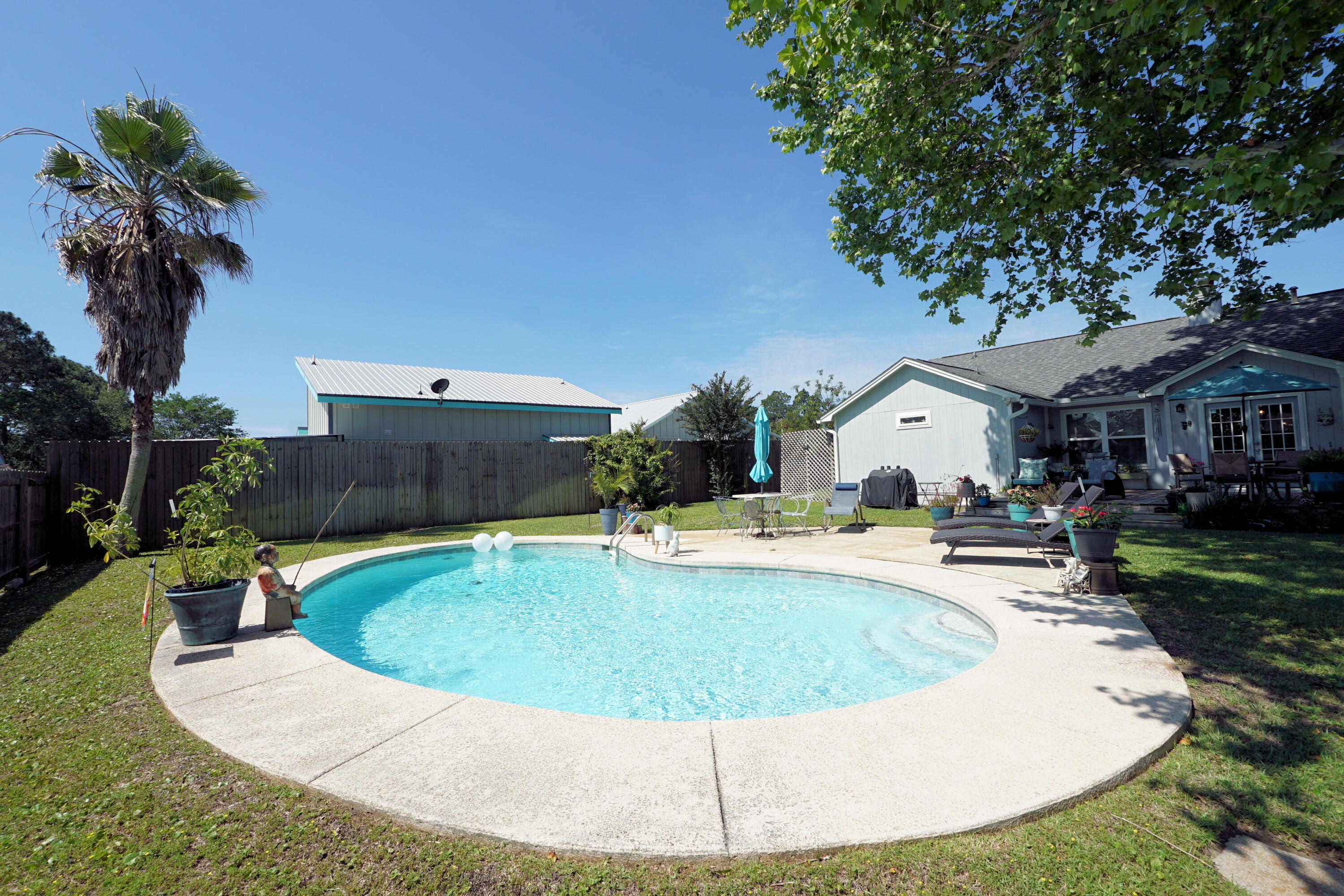 FOX DEN VILLAGES - Residential