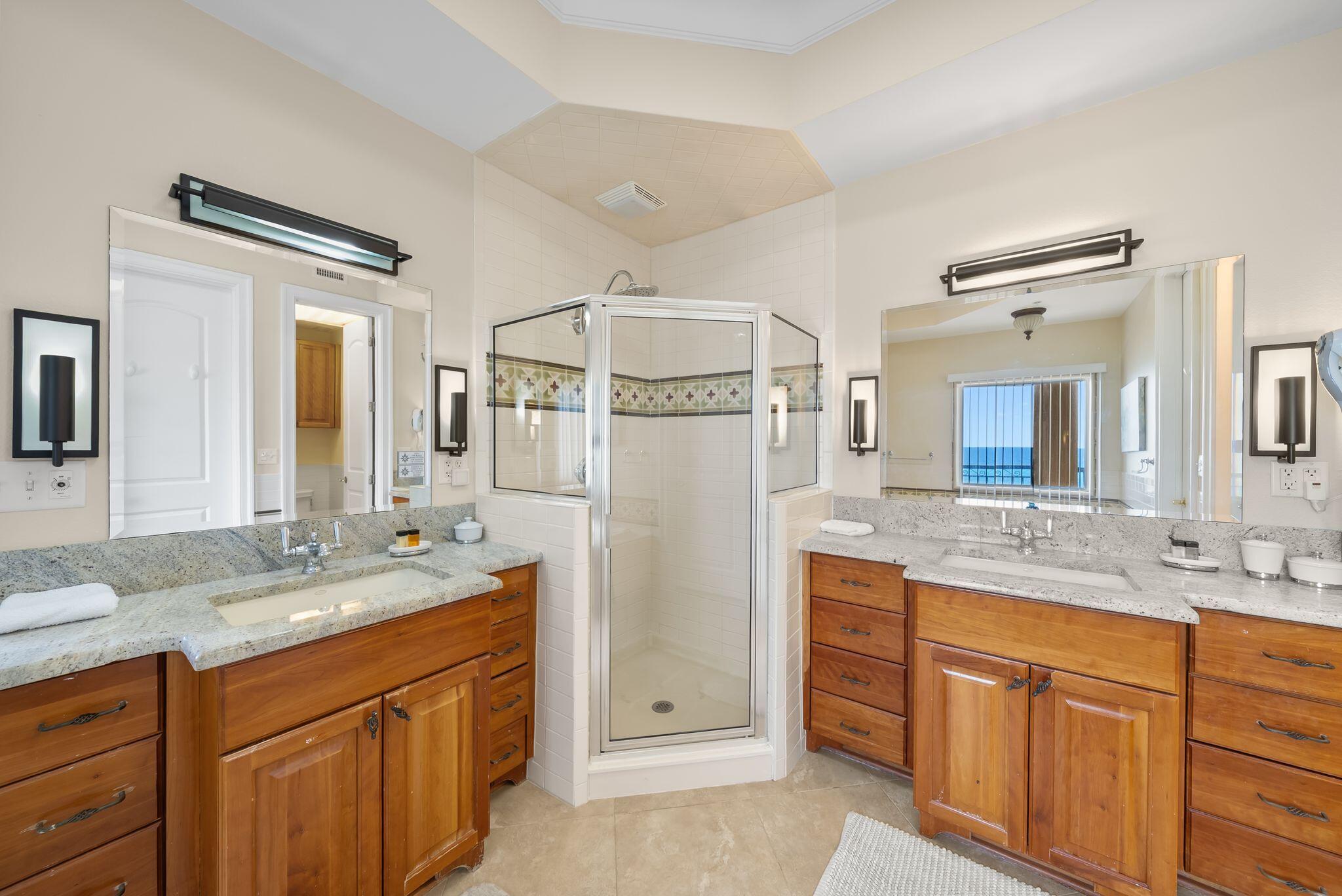 RIVIERA BEACH - Residential