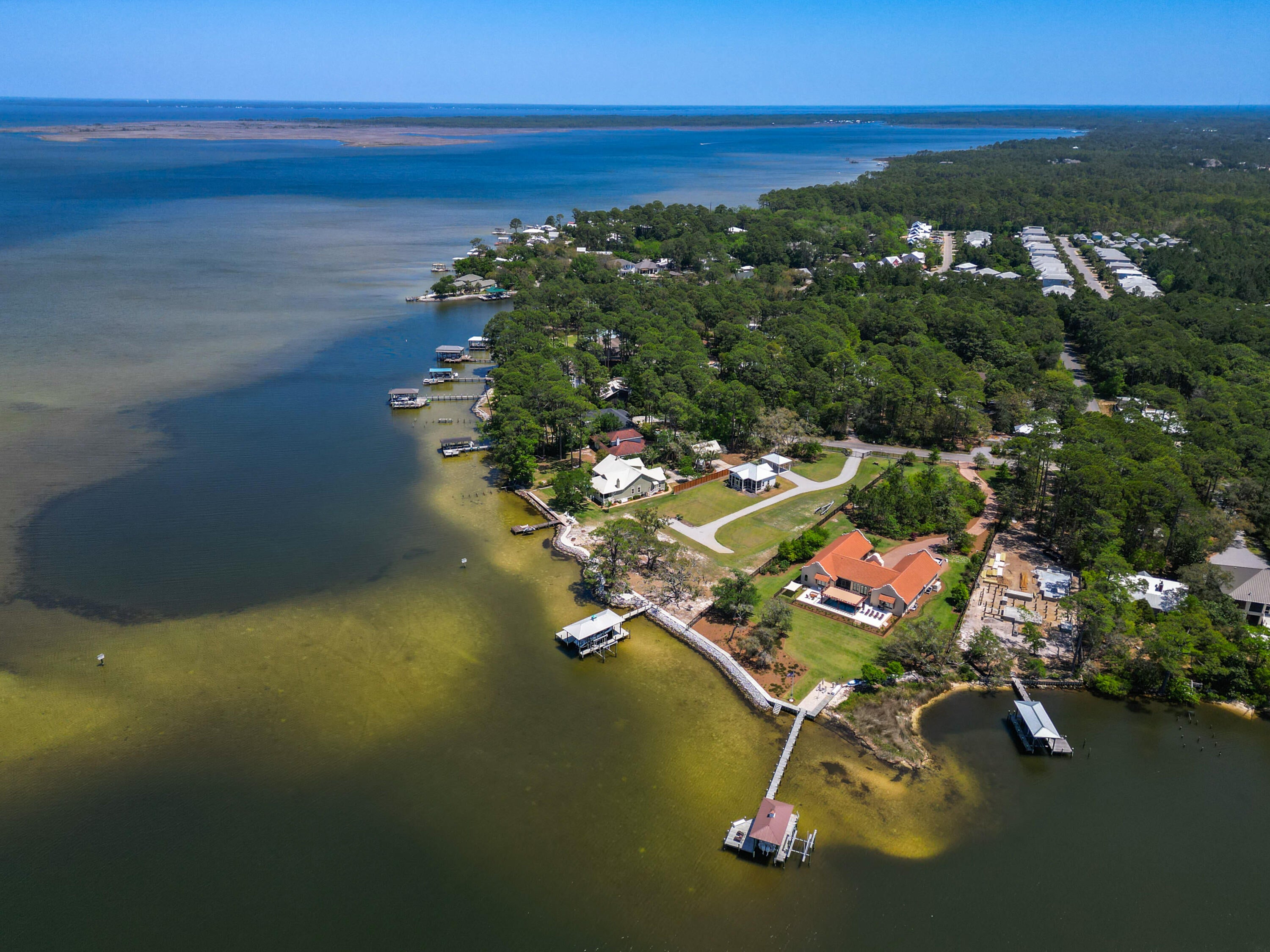 HEWETT BAYOU - Land