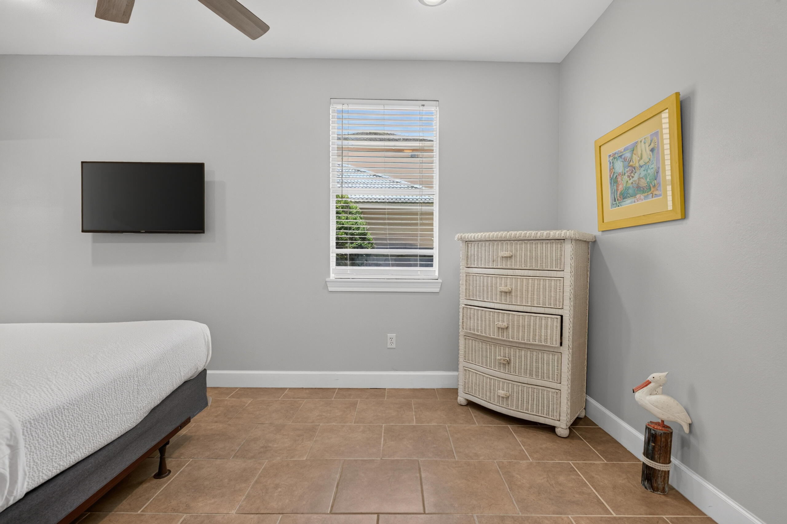 EMERALD SHORES - Residential