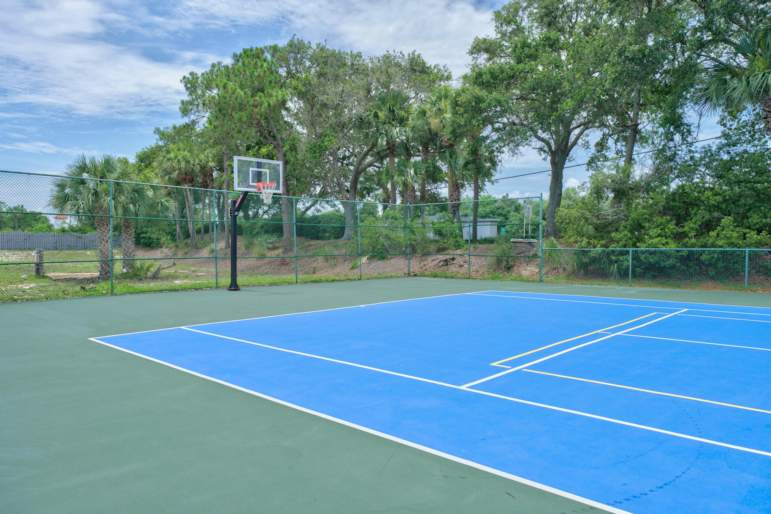 EMERALD SHORES - Residential