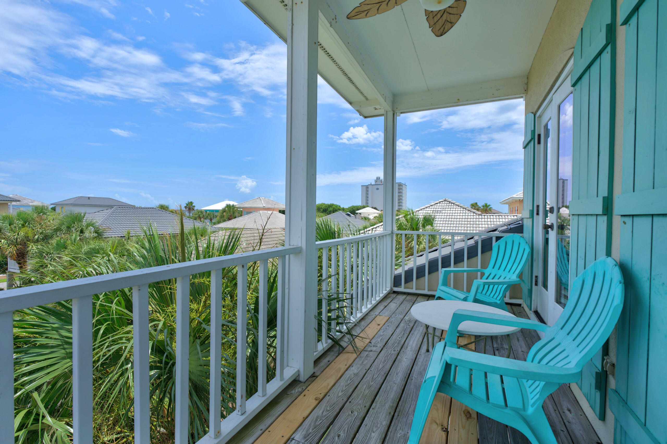 EMERALD SHORES - Residential