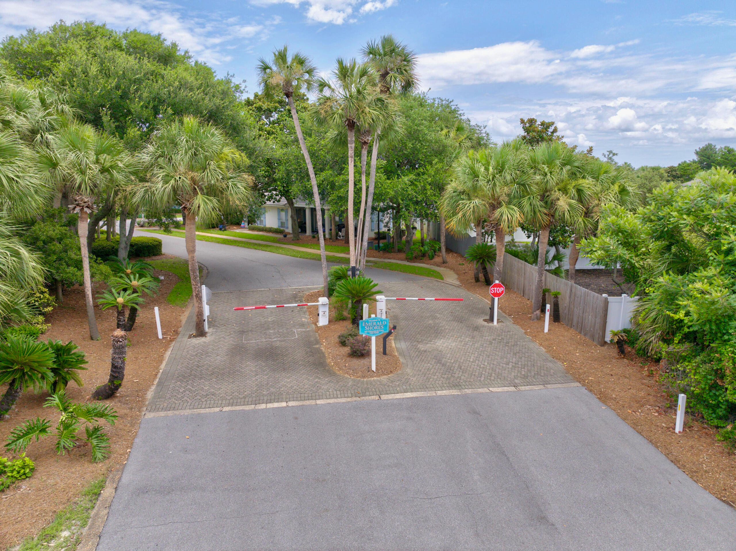 EMERALD SHORES - Residential