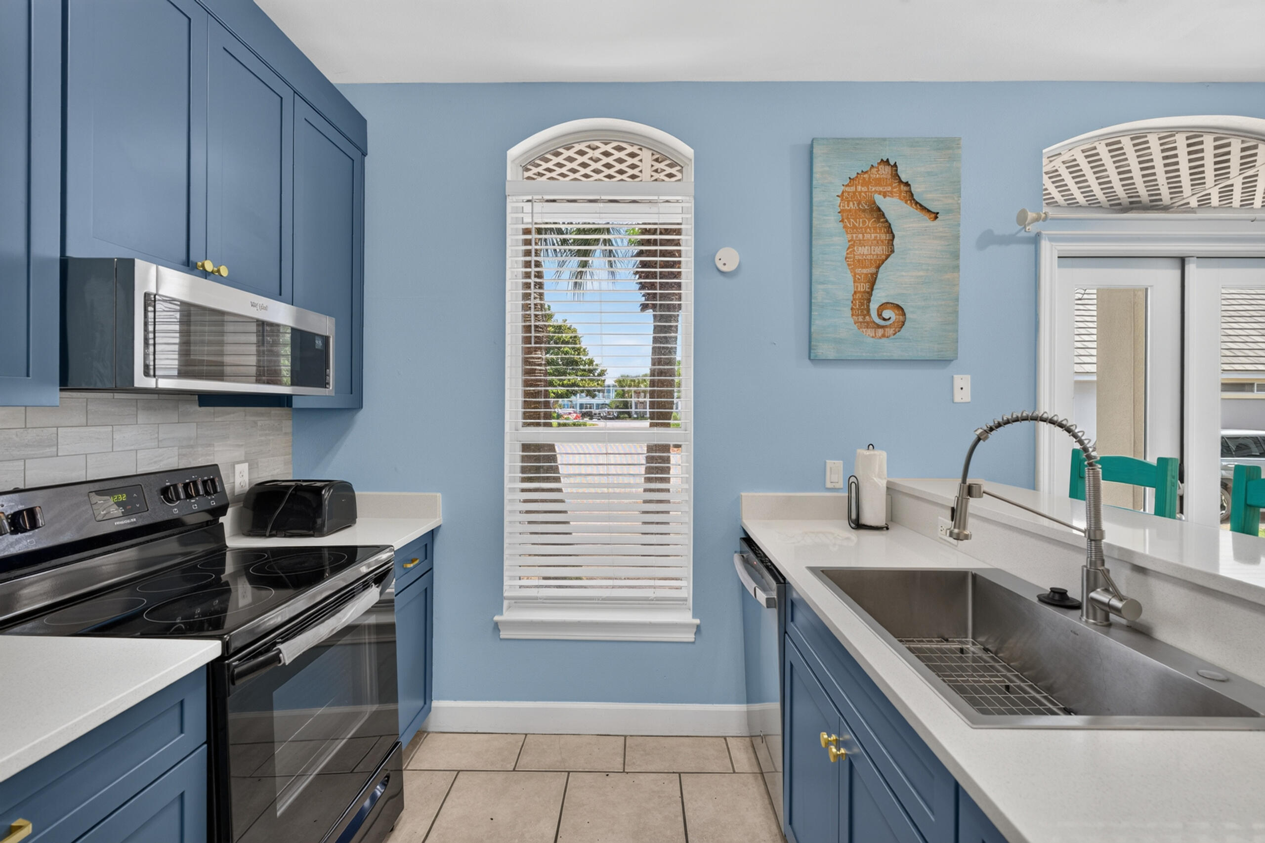 EMERALD SHORES - Residential
