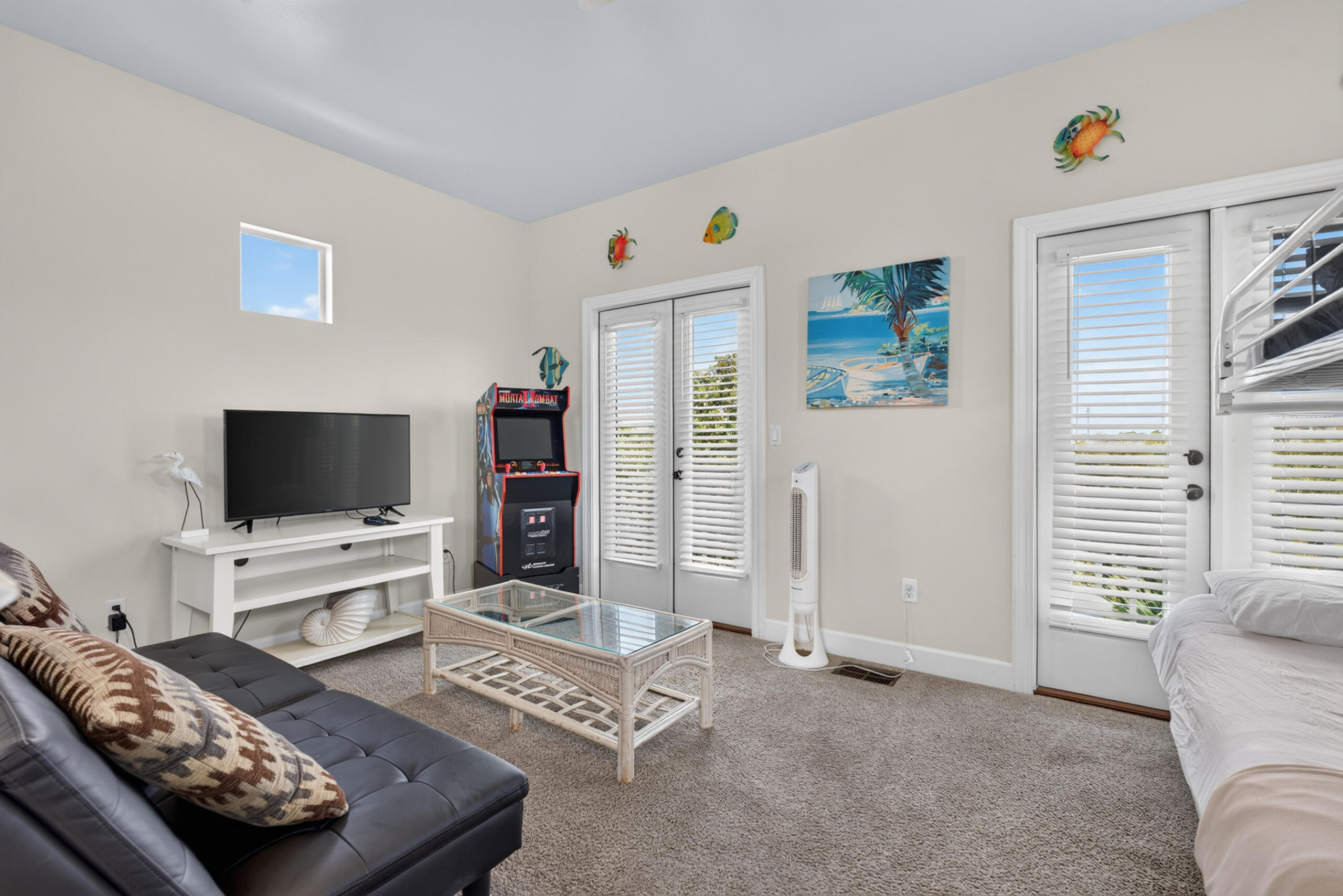 EMERALD SHORES - Residential