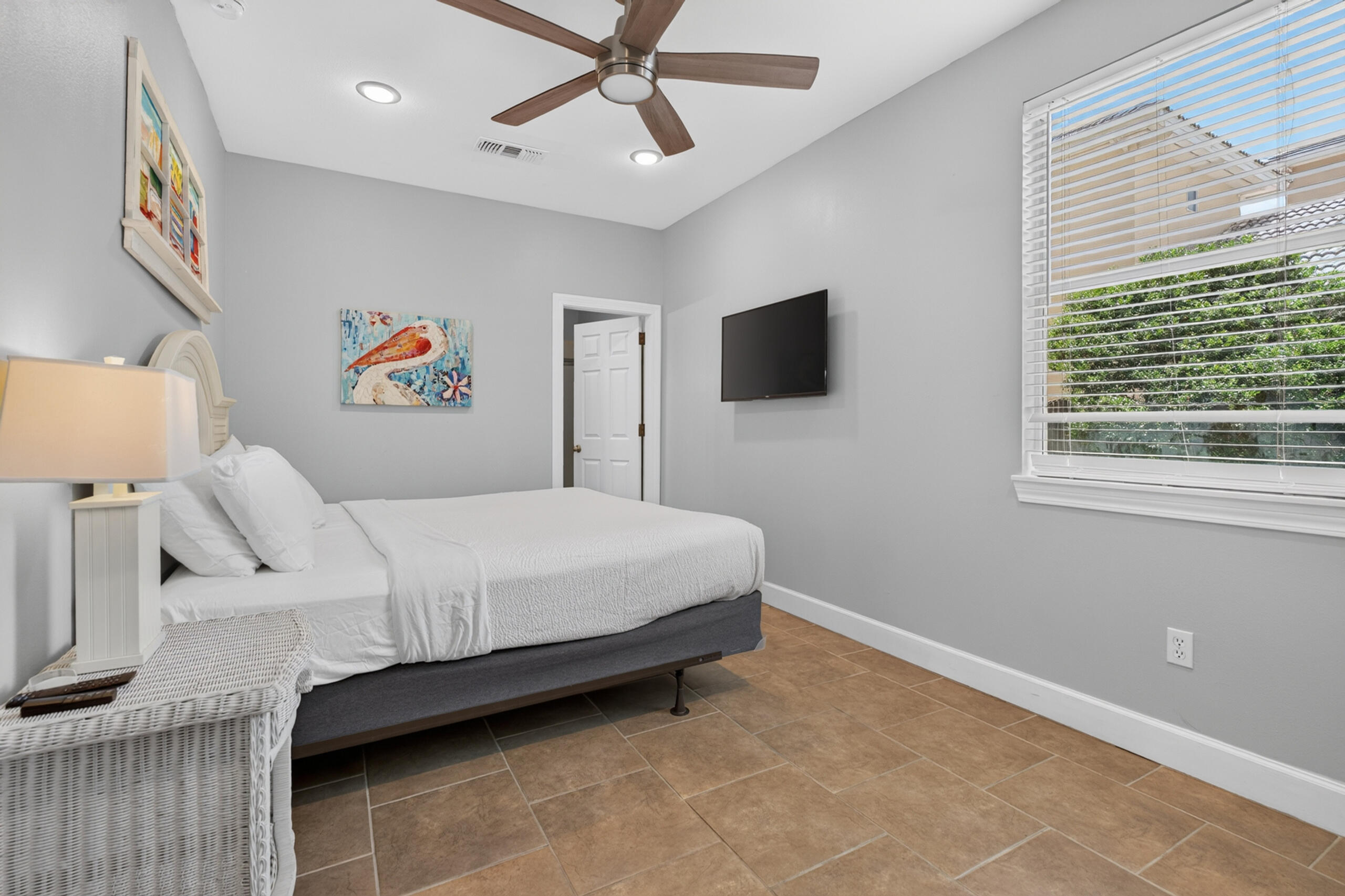 EMERALD SHORES - Residential