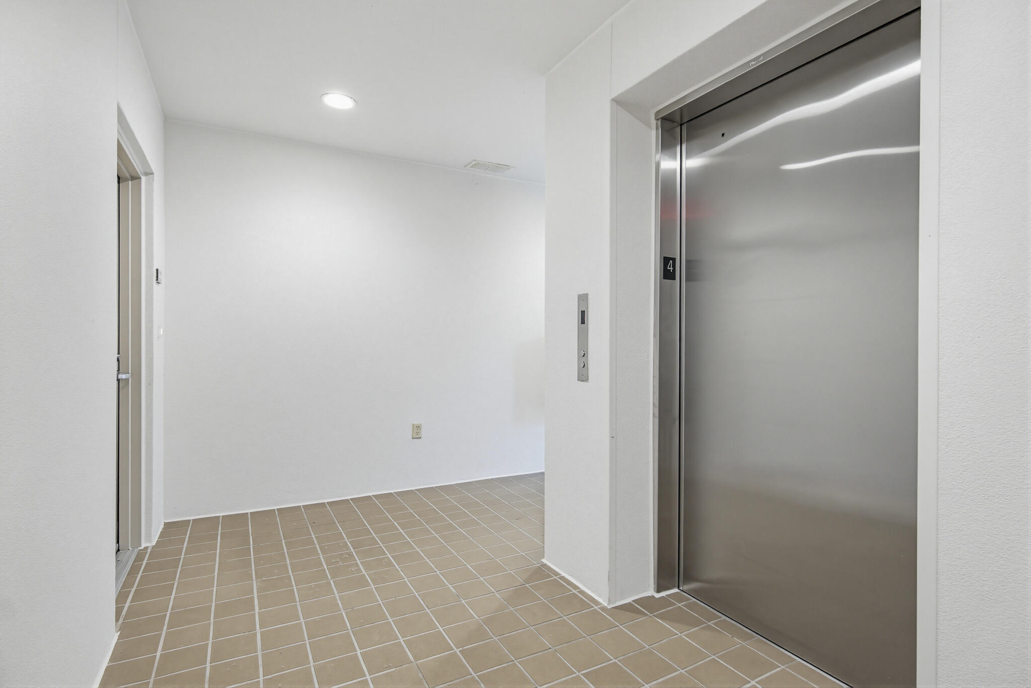 SAILWATCH LANDING CONDO UNIT B401 - Residential