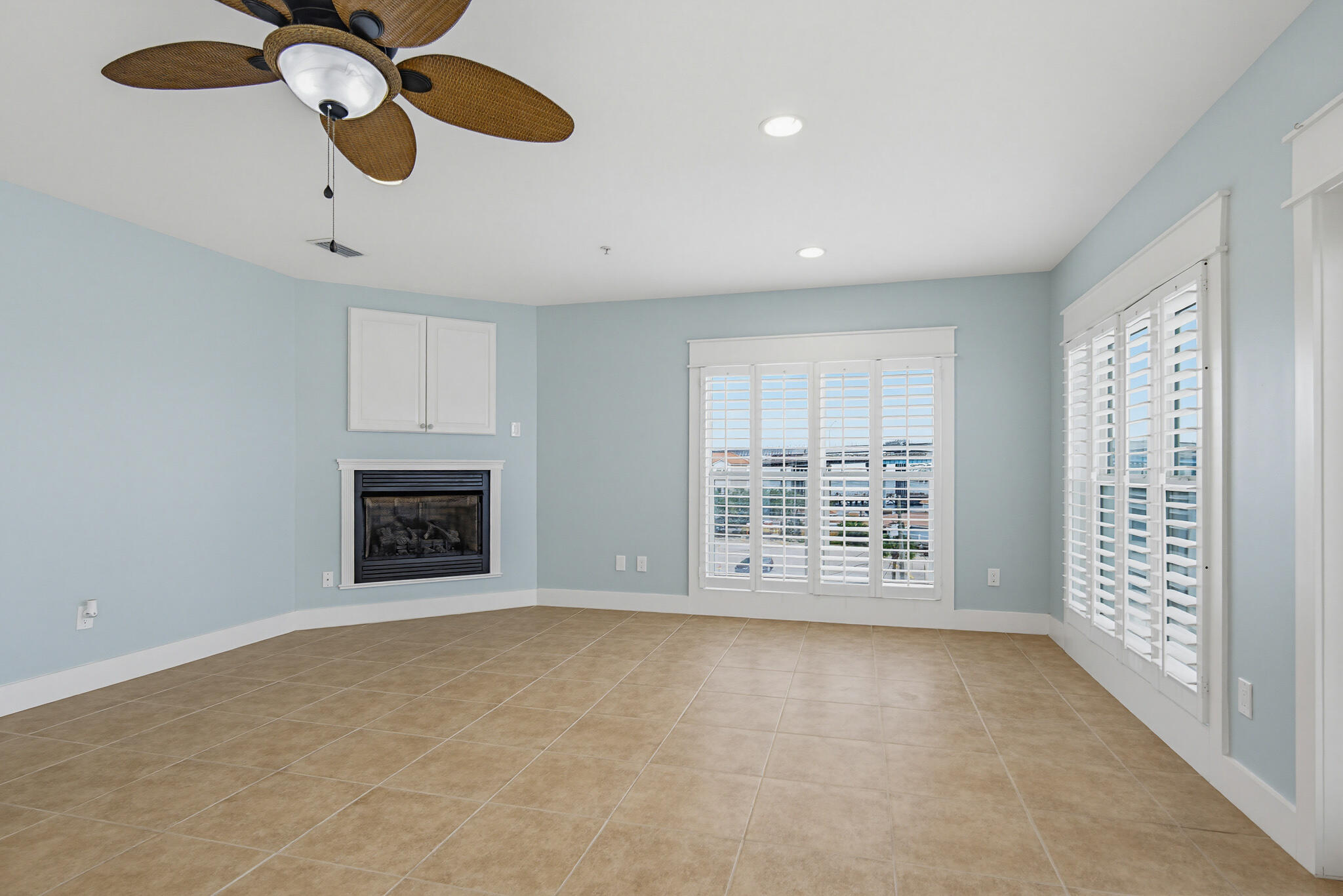 SAILWATCH LANDING CONDO UNIT B401 - Residential