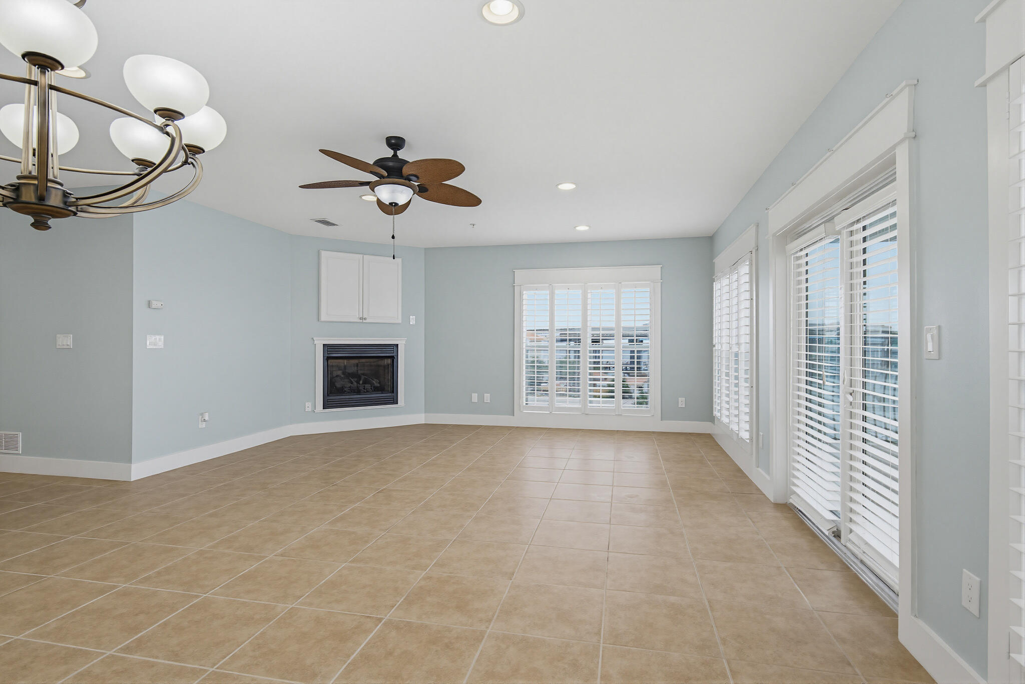 SAILWATCH LANDING CONDO UNIT B401 - Residential