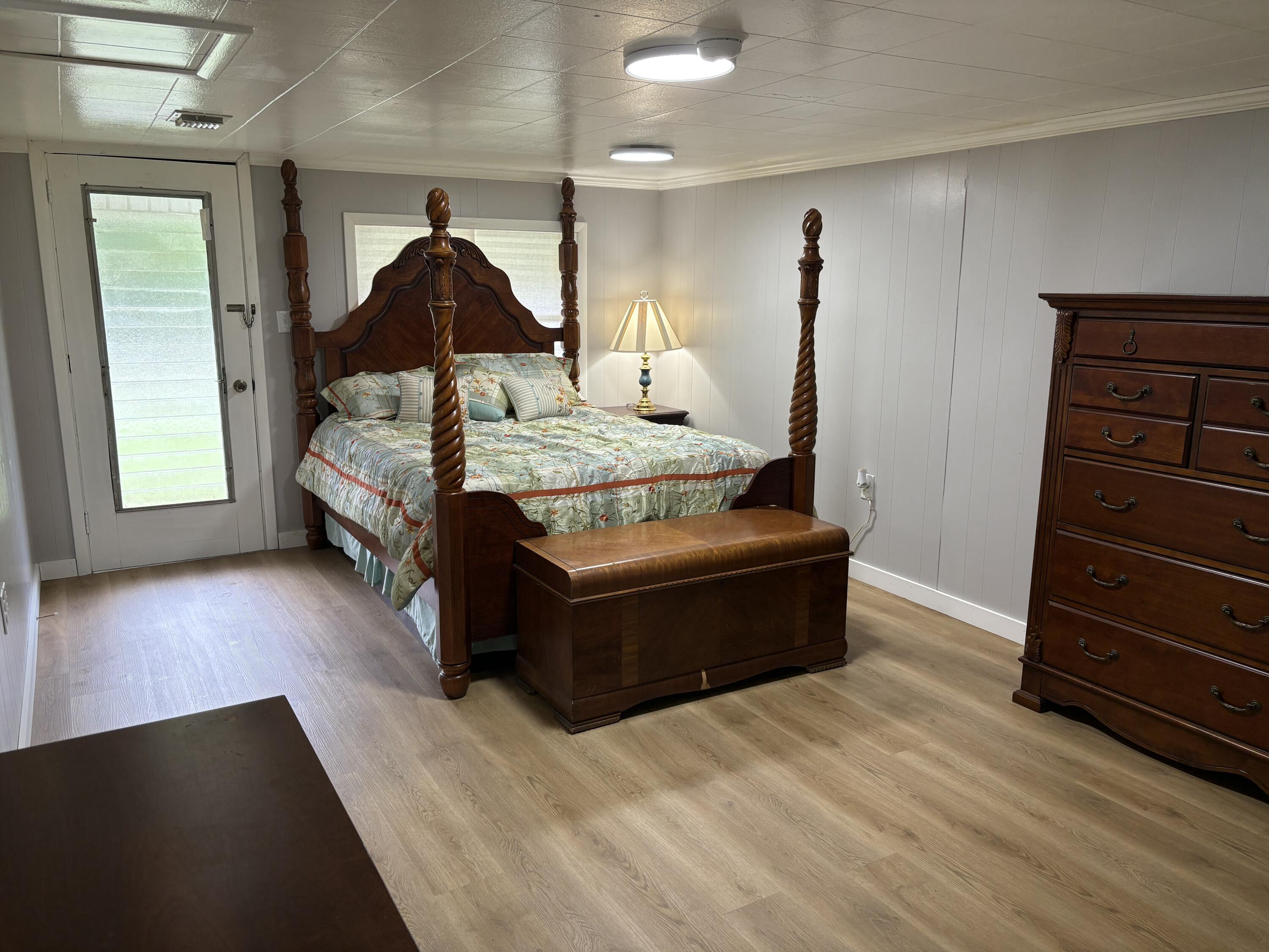 METES & BOUNDS - Residential Lease