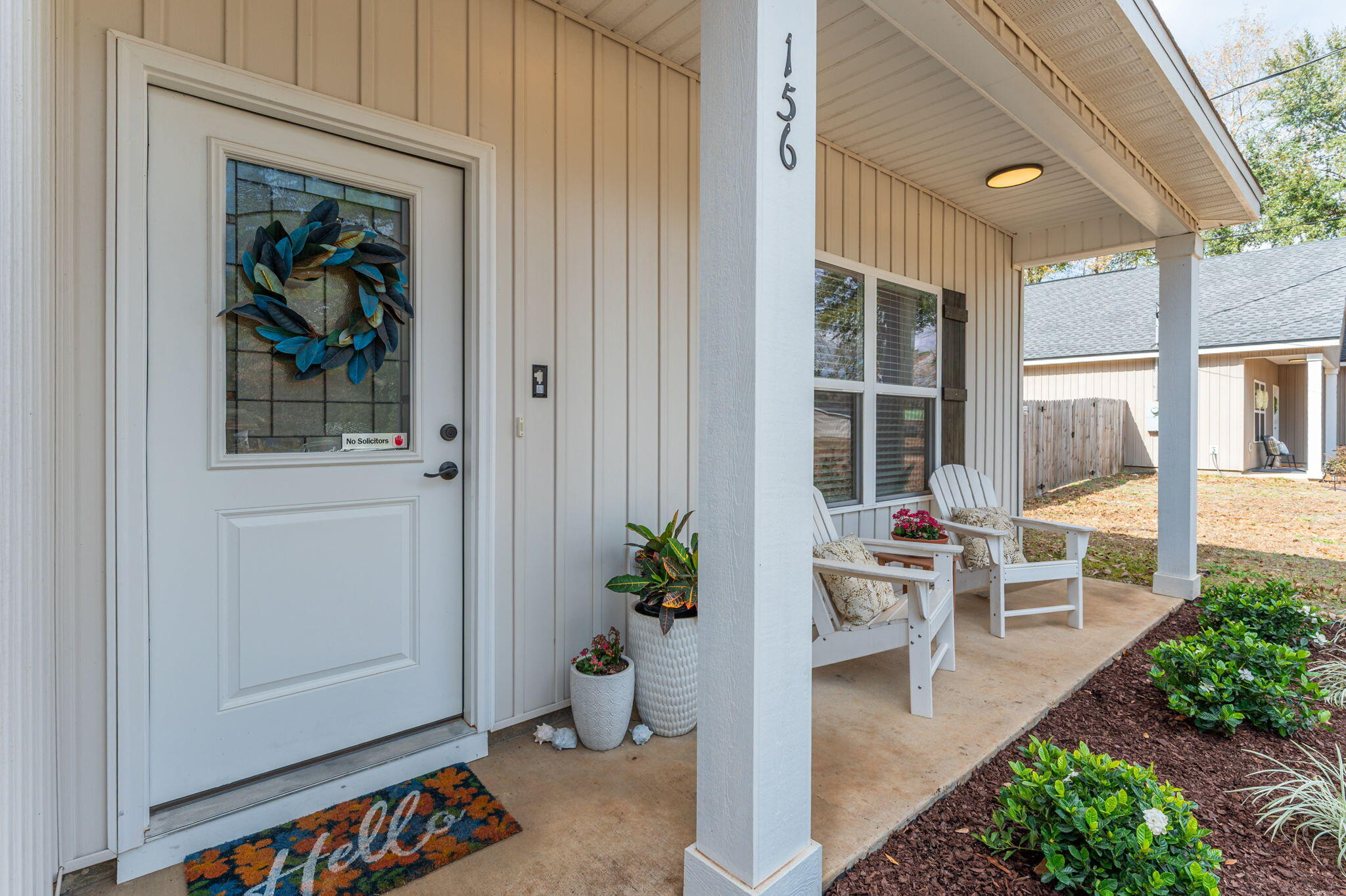 QUIET OAKS - Residential