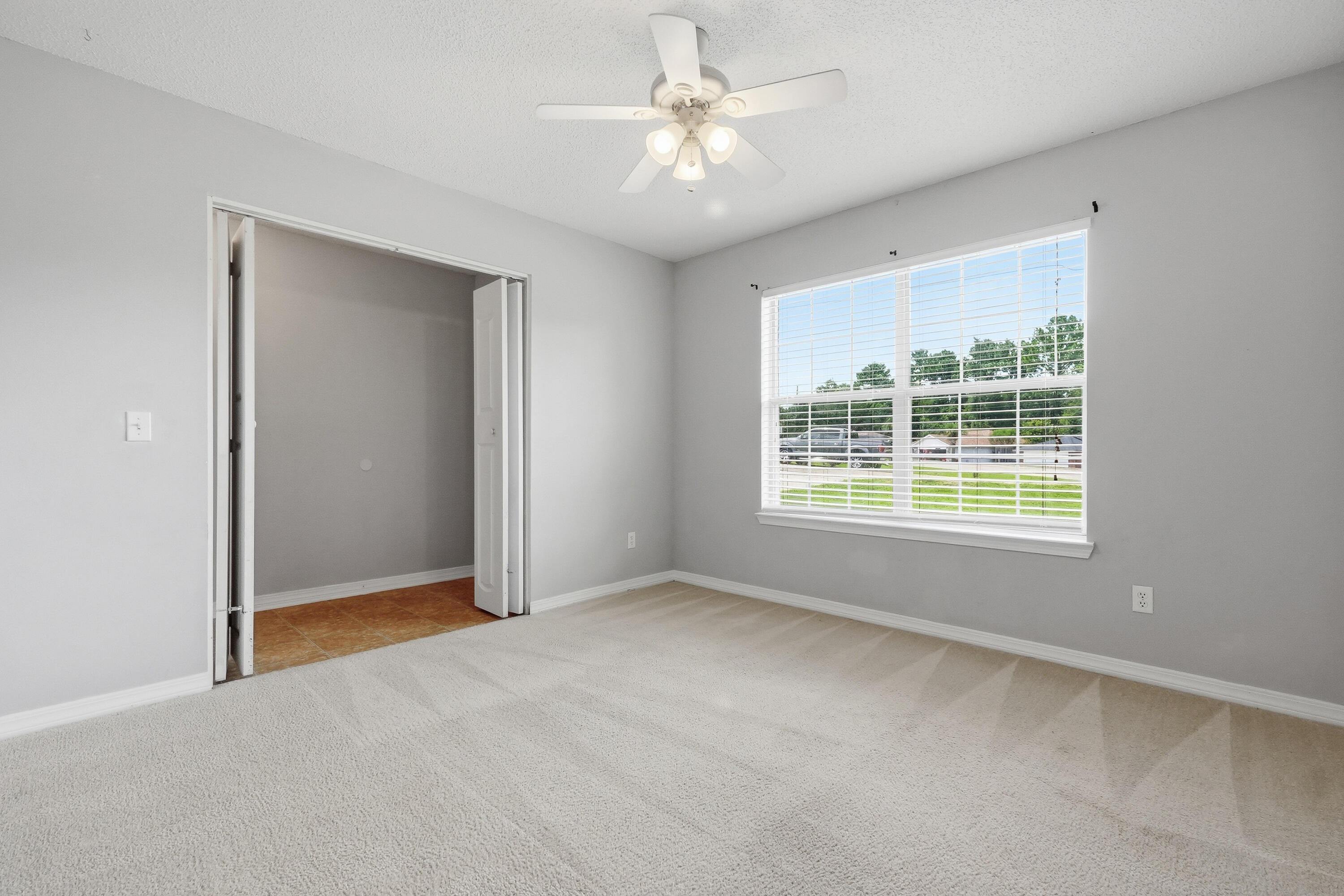 COUNTRYVIEW ESTATES 10TH ADDN - Residential Lease